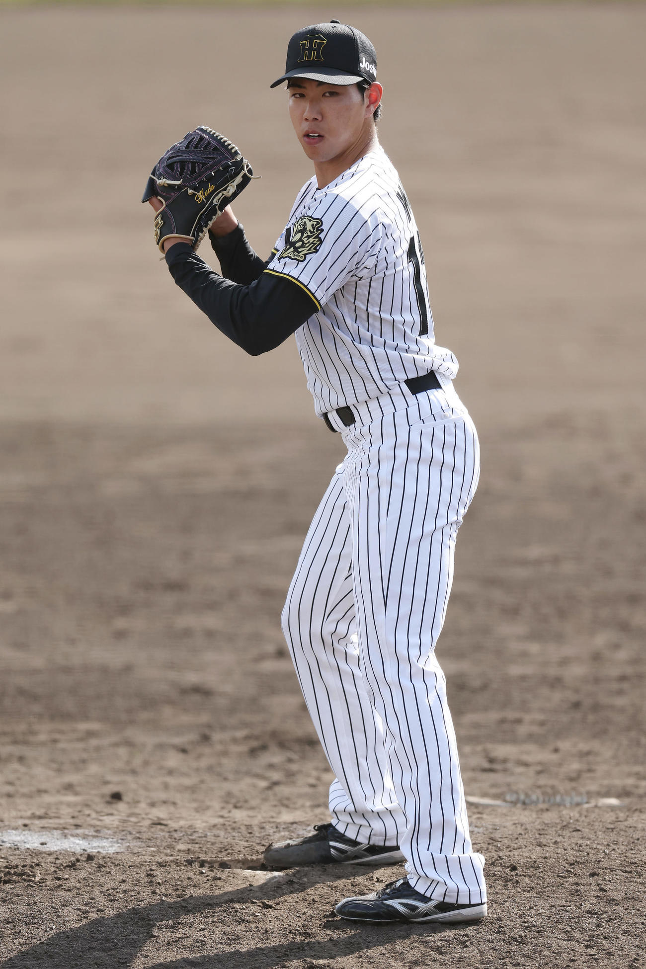 阪神対広島　阪神6番手で登板する工藤（撮影・前田充）