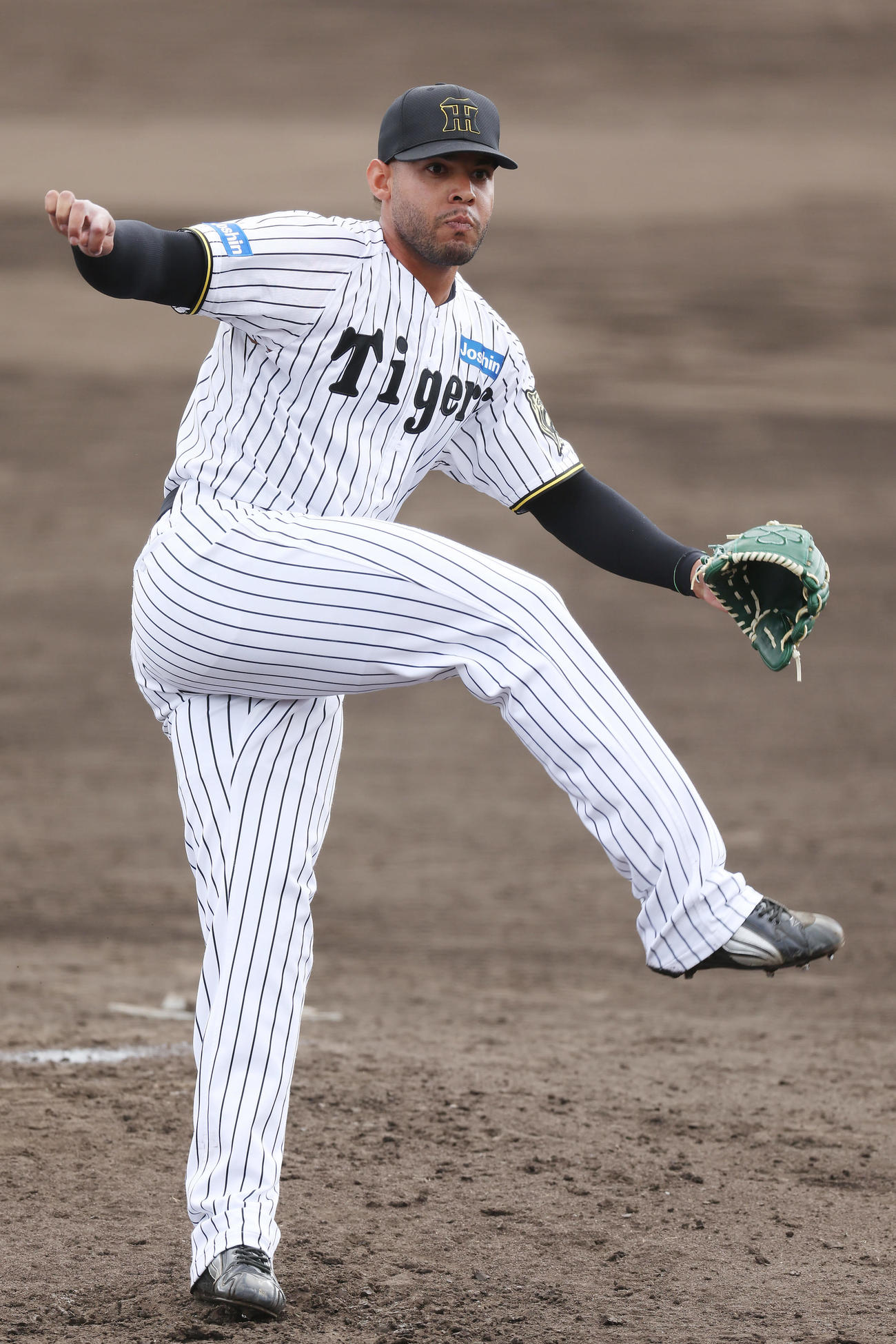 阪神対広島　阪神3番手のベタンセス（撮影・前田充）