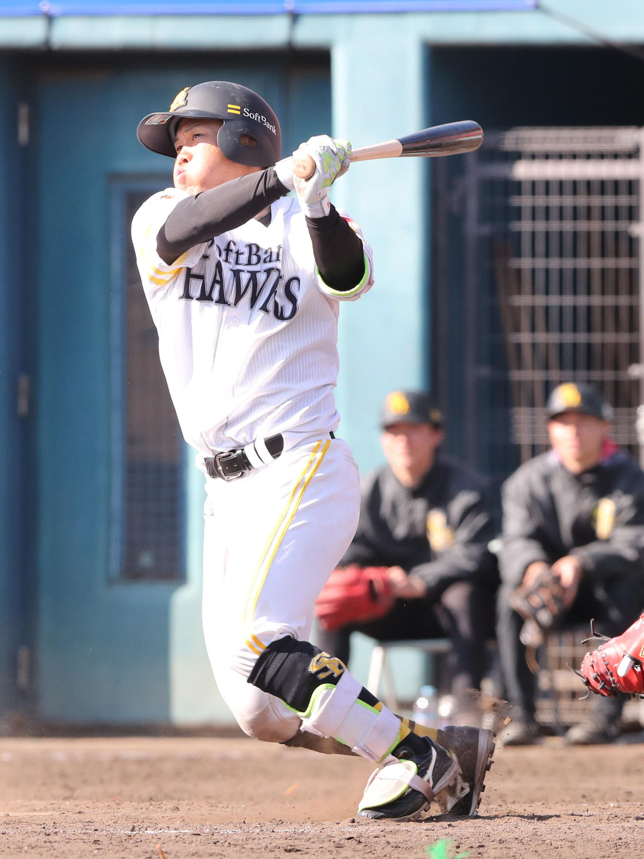紅白戦　7回裏白無死二塁、海野は左越えに2点本塁打を放つ（撮影・梅根麻紀）
