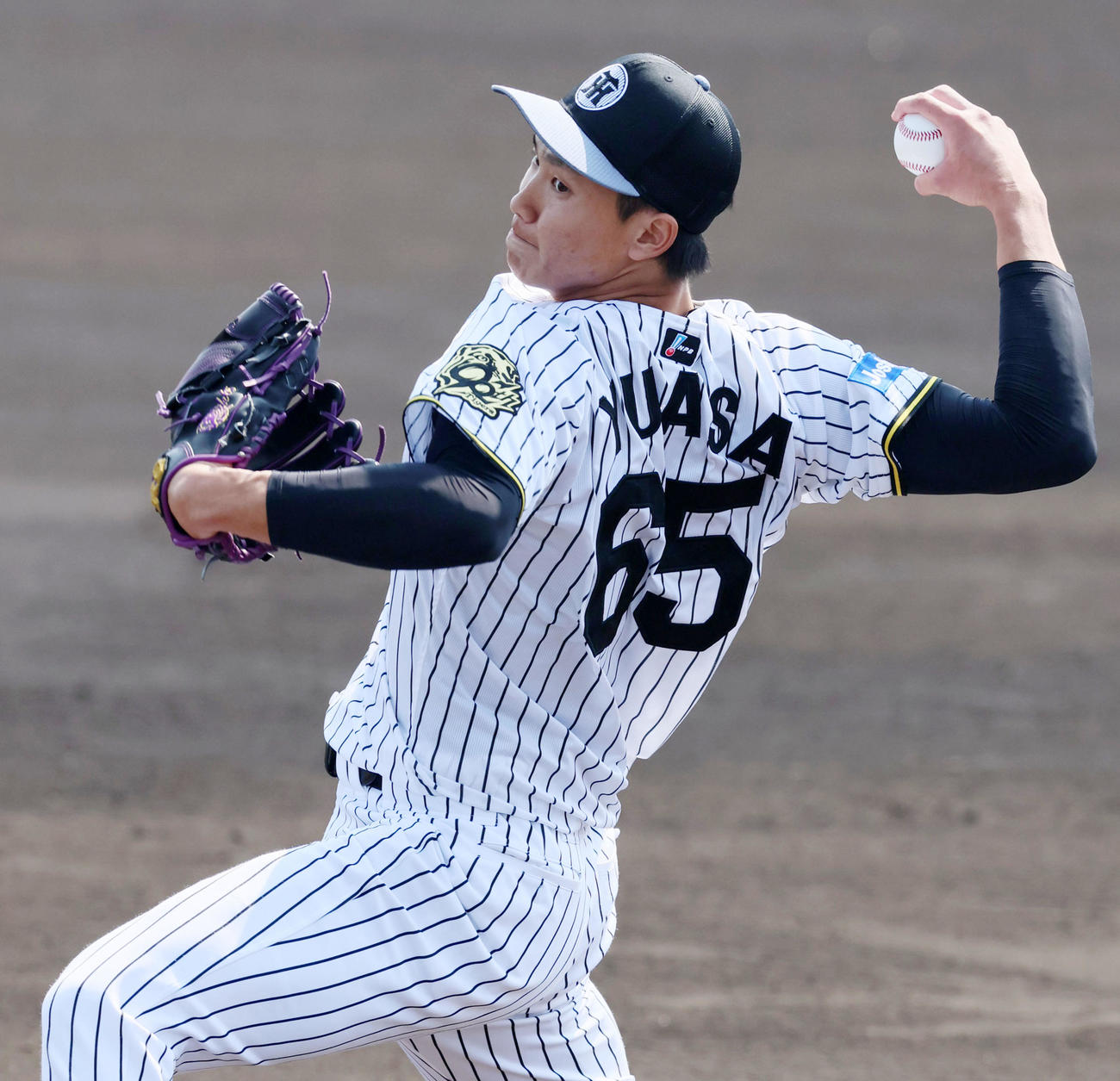 シート打撃練習に登板した湯浅（撮影・加藤哉）