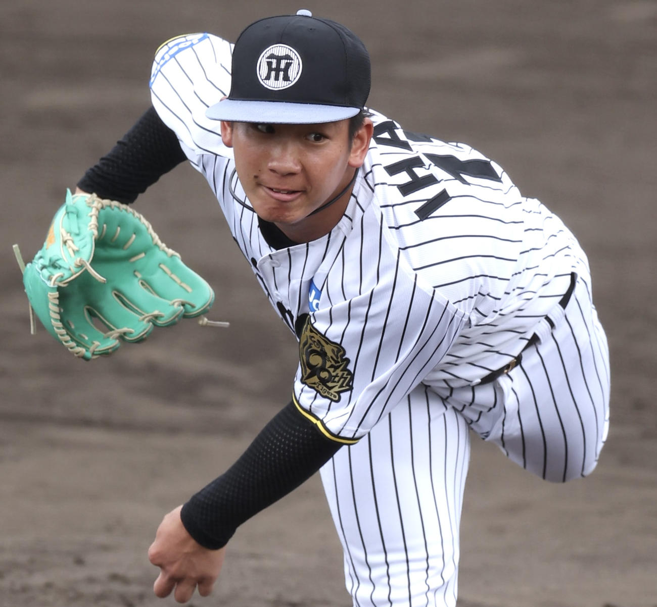 阪神春季キャンプ　ライブBPで力投する阪神伊原（撮影・前田充）
