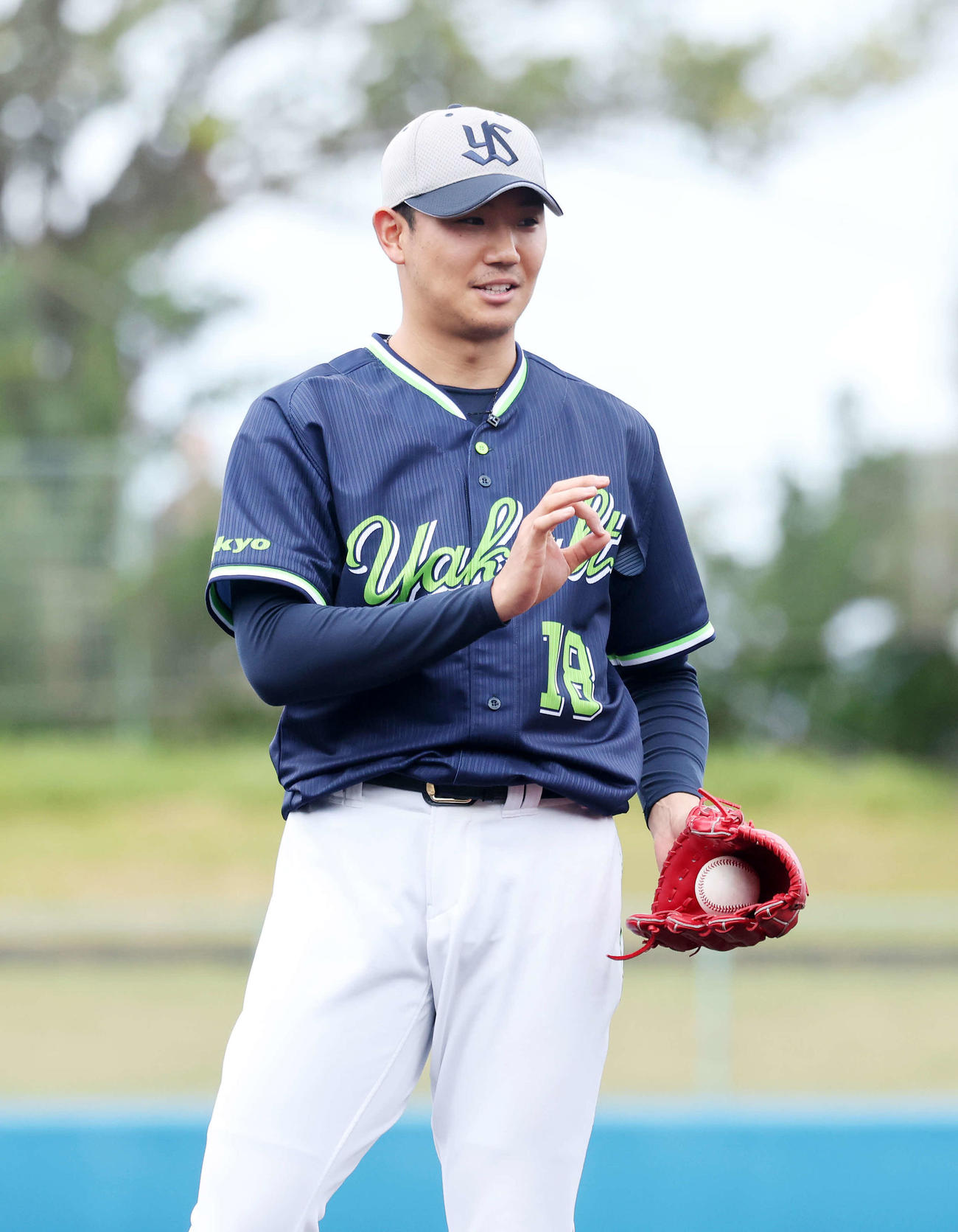 ライブBP中のヤクルト奥川恭伸（2025年2月9日撮影）