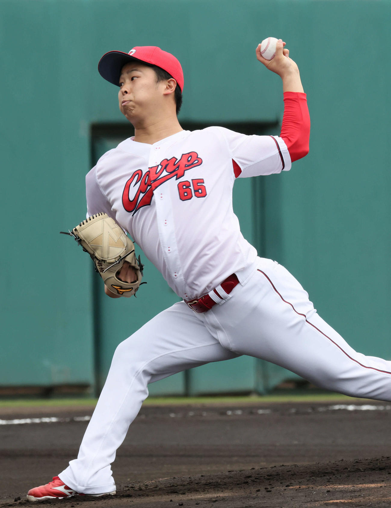 練習試合広島対楽天　広島先発の玉村（撮影・加藤孝規）
