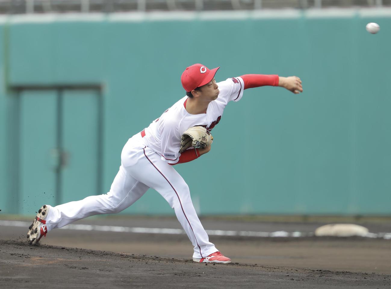 広島対楽天　先発登板する広島玉村（撮影・河田真司）