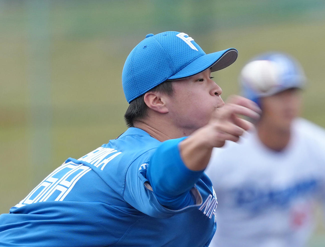 中日対日本ハム　9回から登板した日本ハム松岡（撮影・足立雅史）