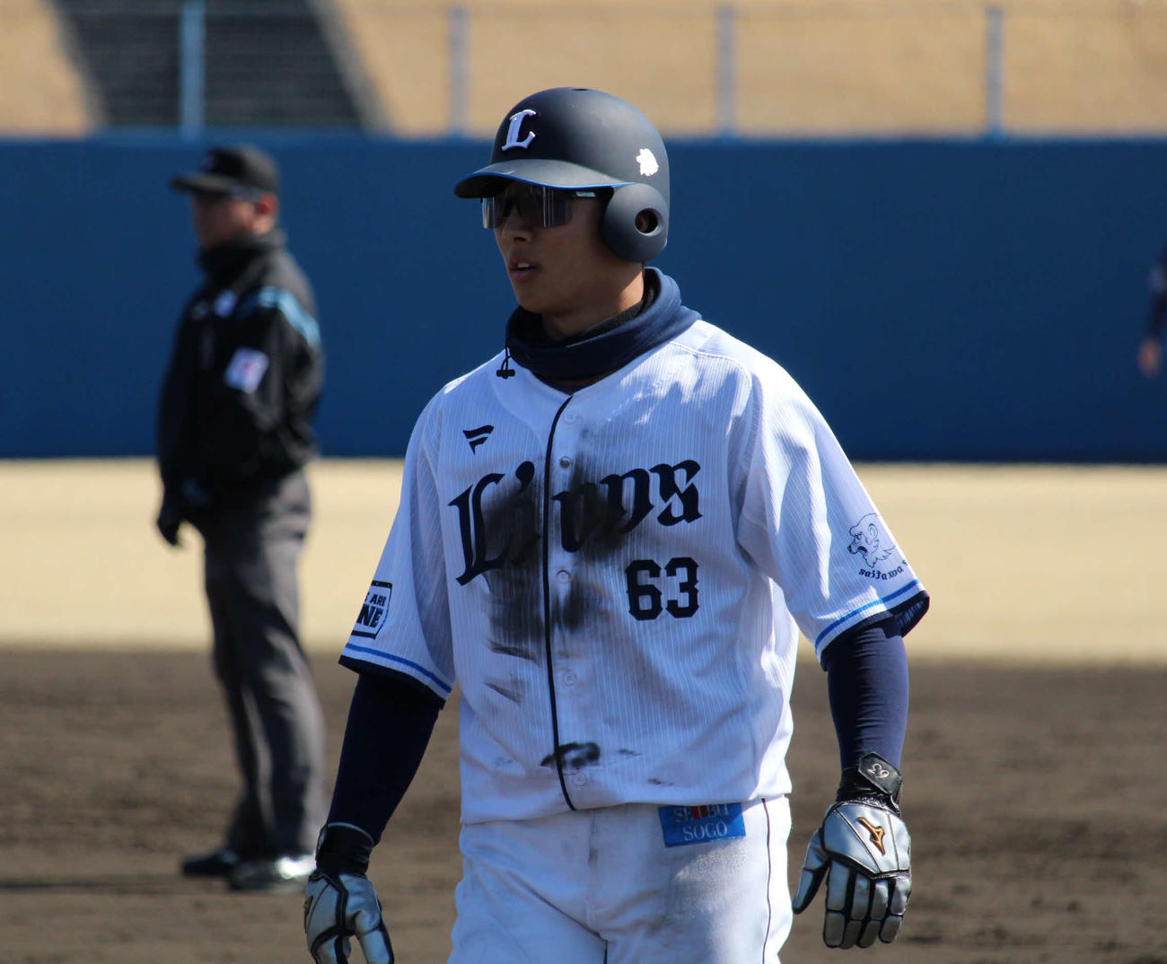 紅白戦で2安打2盗塁した西武長谷川（撮影・金子真仁）