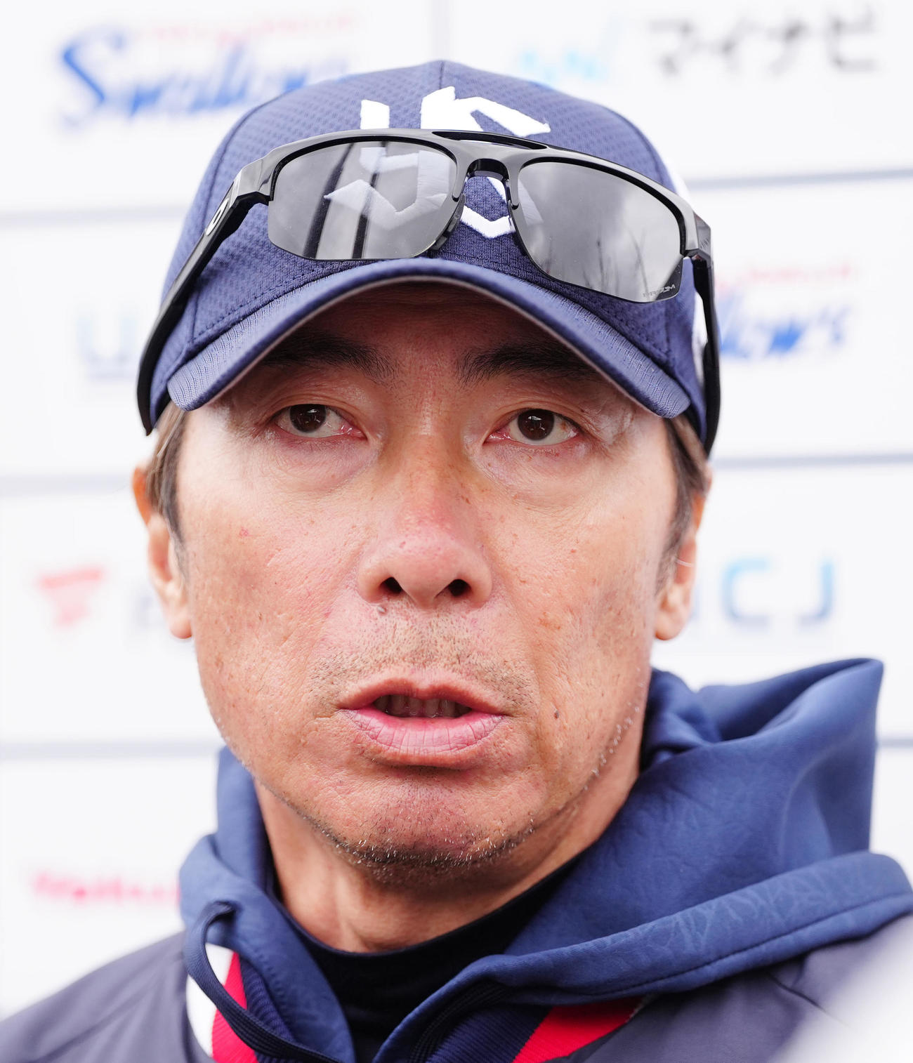 ヤクルト対ロッテ　試合後、取材に応じるヤクルト高津監督（撮影・江口和貴）