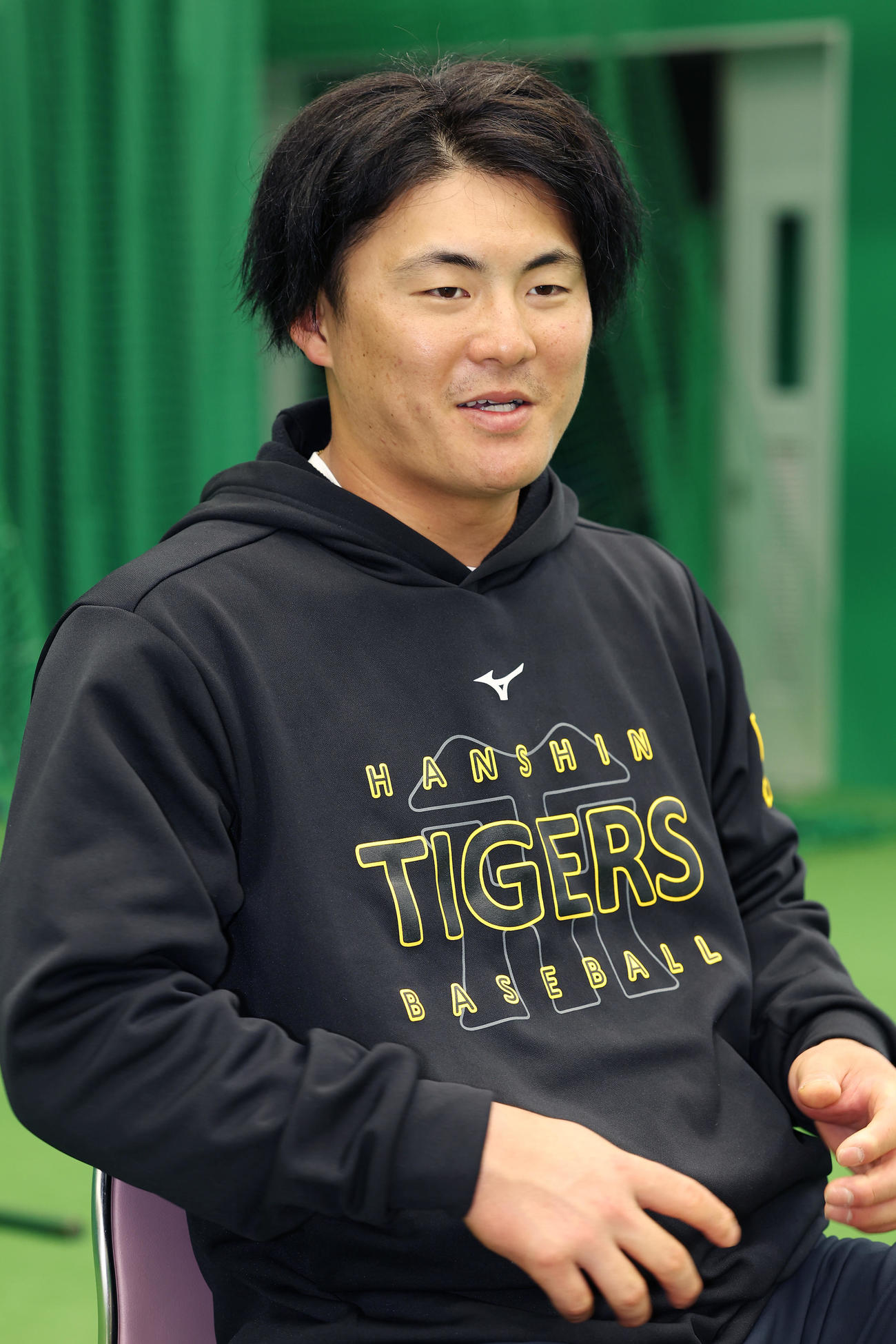 インタビューに答える阪神前川右京（撮影・前田充）
