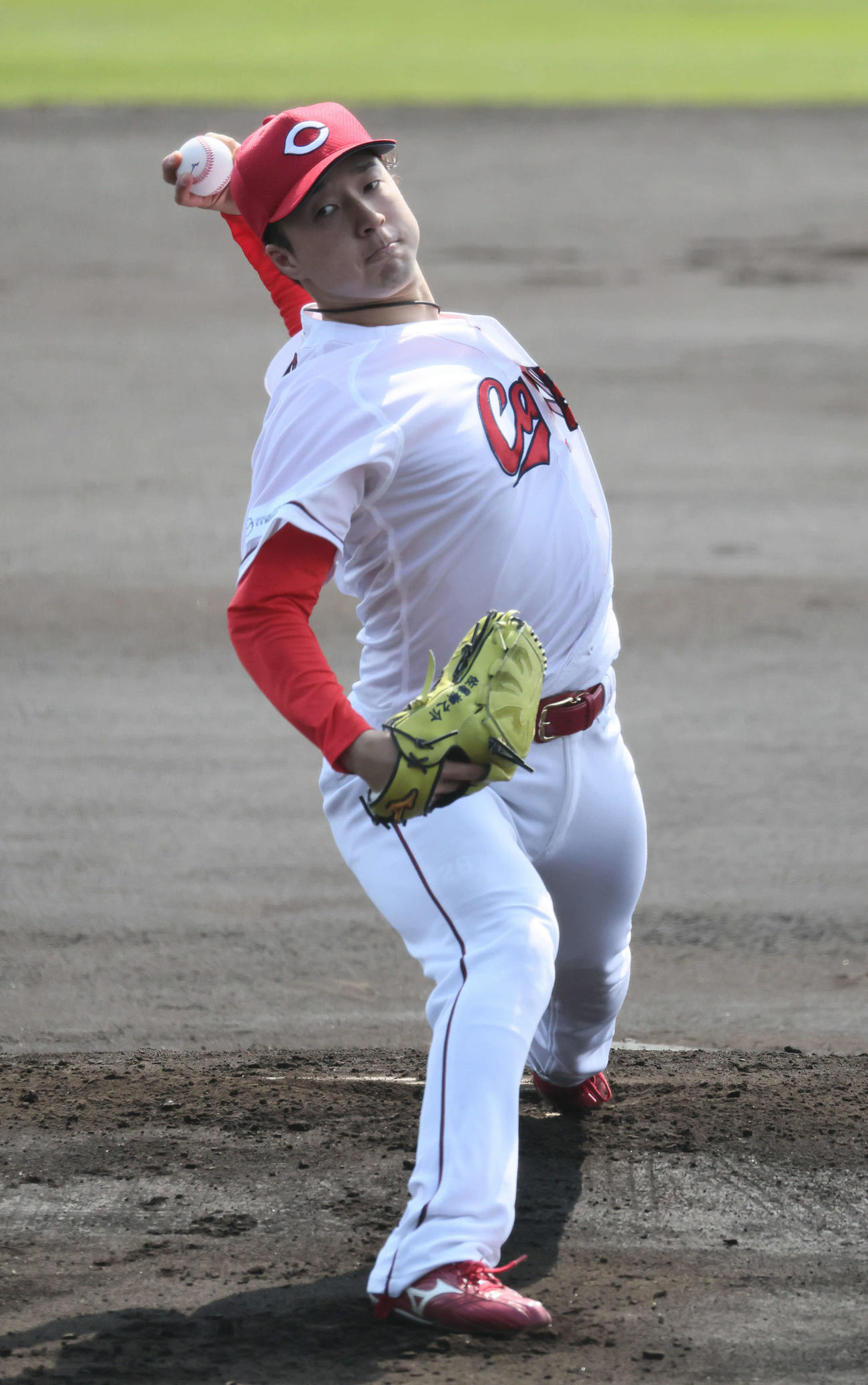 練習試合広島対ロッテ　広島先発のドラフト2位の佐藤柳（撮影・加藤孝規）