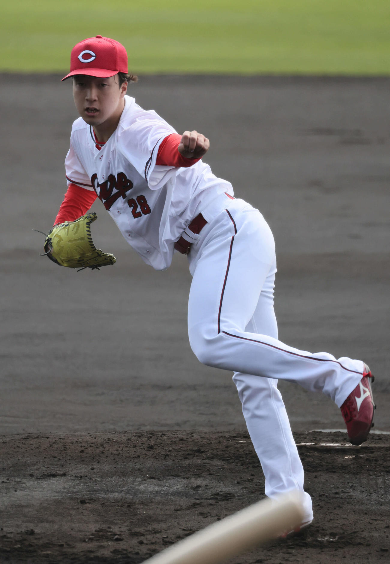 練習試合広島対ロッテ　広島先発のドラフト2位の佐藤柳（撮影・加藤孝規）