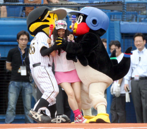 ヤクルト】「とりあえずビール2つ」「言い訳は進歩の敵」「ヒーロー
