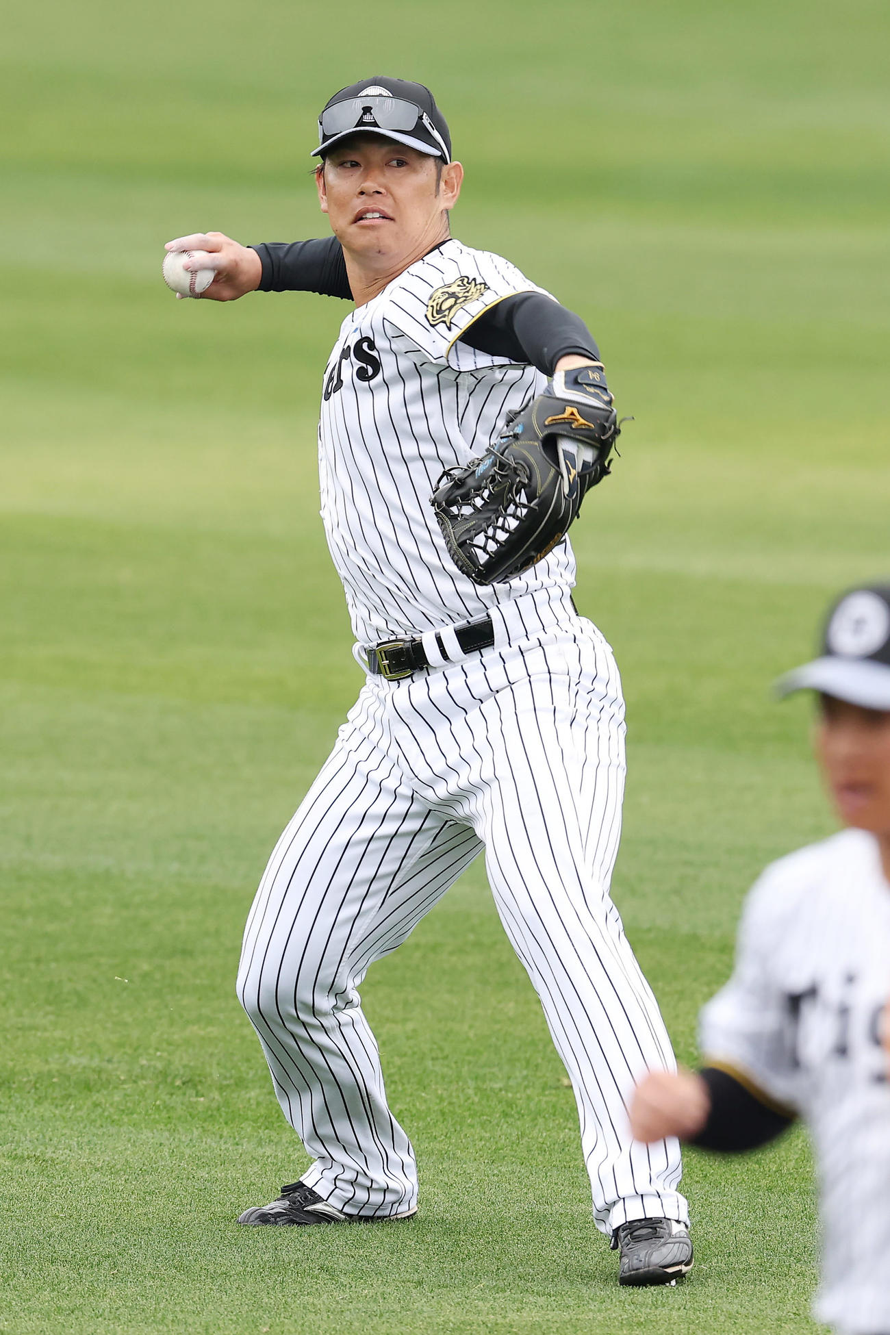 シャッフルノックで左翼に入った阪神原口（撮影・前田充）