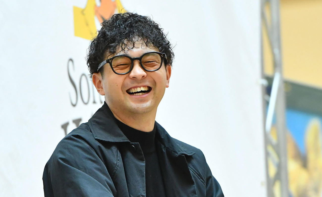 トークショーで笑顔を見せるソフトバンク川瀬（2024年12月撮影）