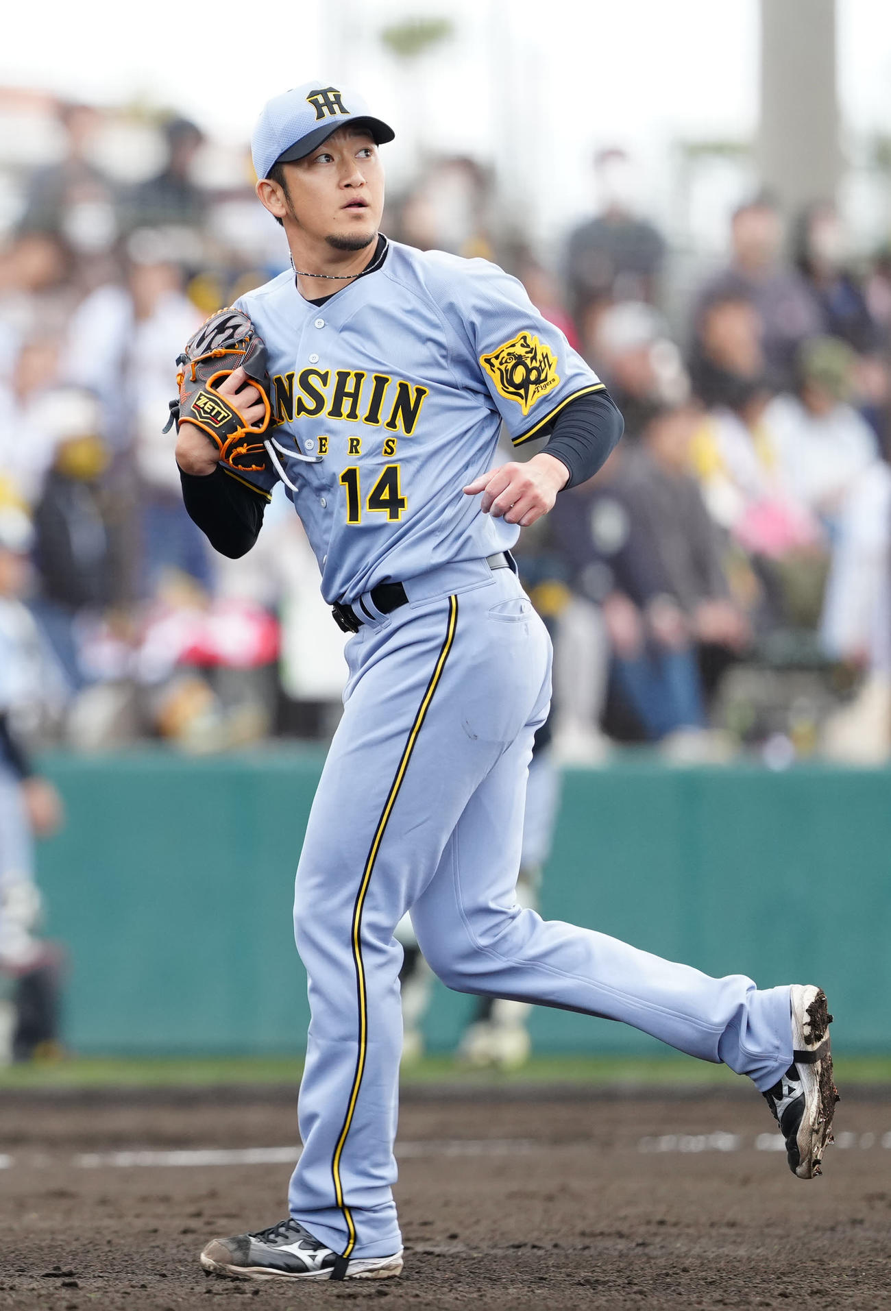 楽天対阪神　4回裏楽天1死一、二塁、村林に3点本塁打を浴びる岩貞（撮影・江口和貴）