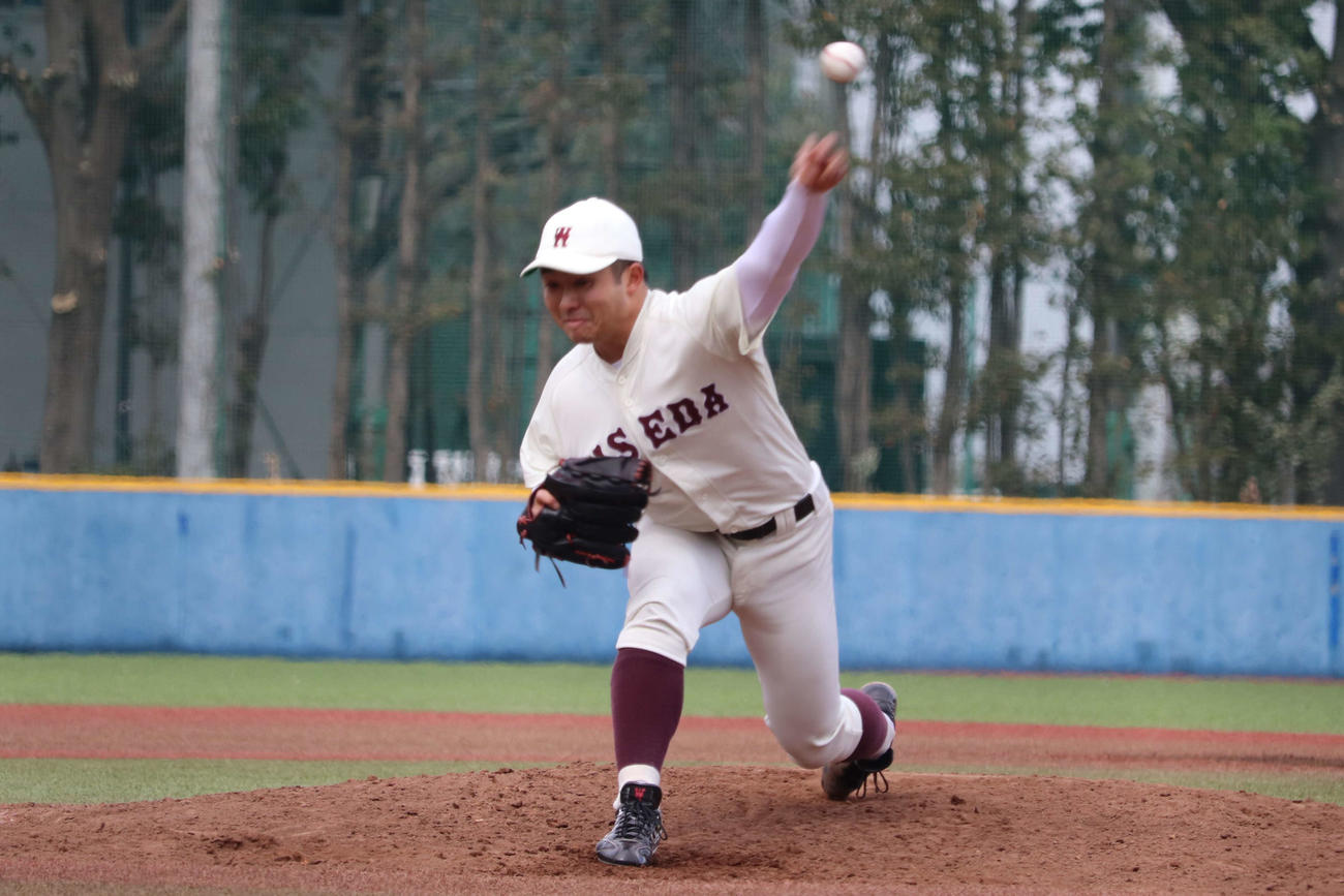 オープン戦　日本通運対早大　3番手で登板し、3回を無安打無失点、6奪三振に抑えた香西（撮影・保坂淑子）