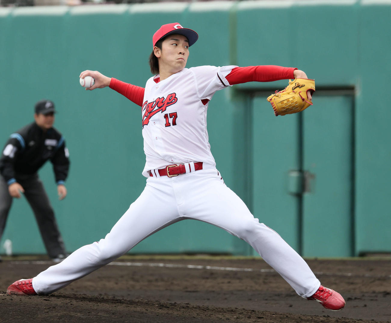 練習試合広島対KIA　広島先発の常広（撮影・加藤孝規）