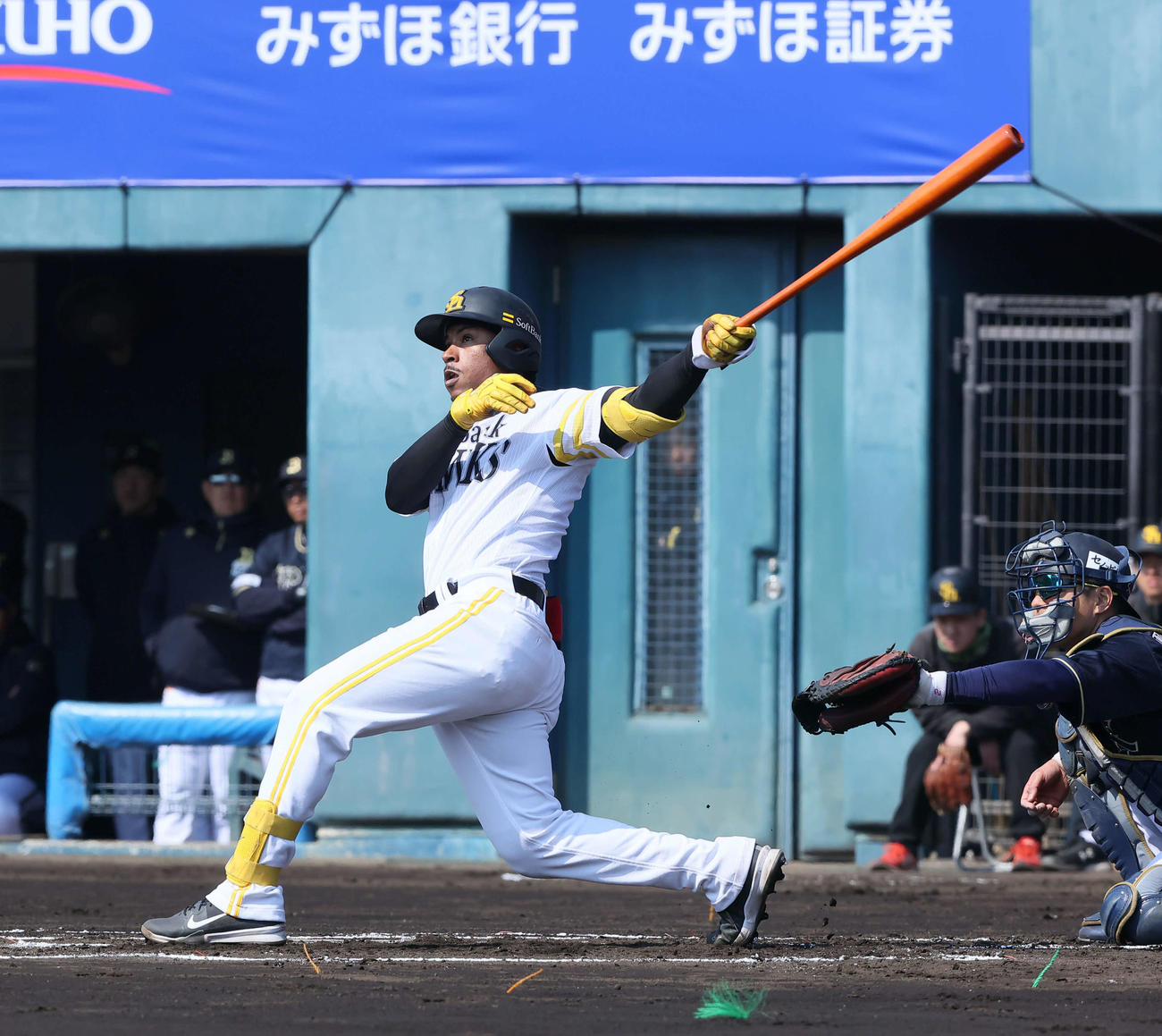 ソフトバンク対オリックス　1回裏ソフトバンク無死、ダウンズは本塁打を放つ（撮影・梅根麻紀）
