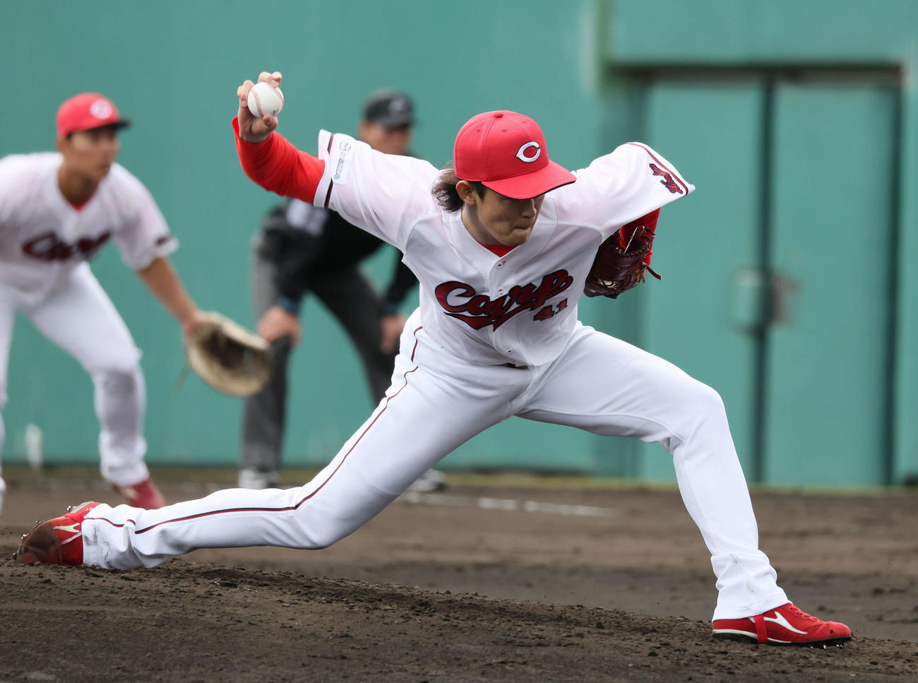 4回表KIA、広島2番手の鈴木（撮影・加藤孝規）