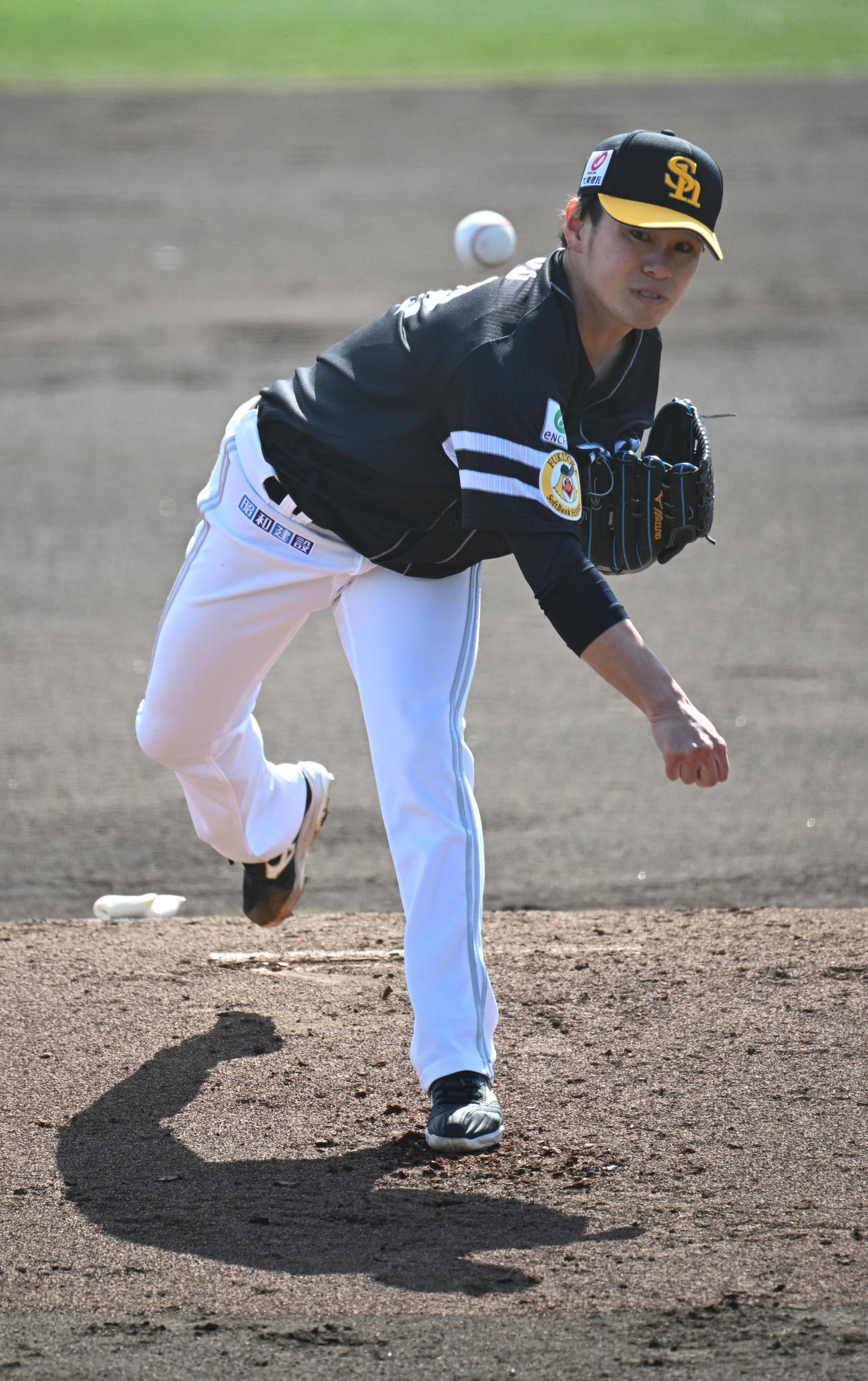 オリックス対ソフトバンク　先発するソフトバンク伊藤（撮影・和賀正仁）