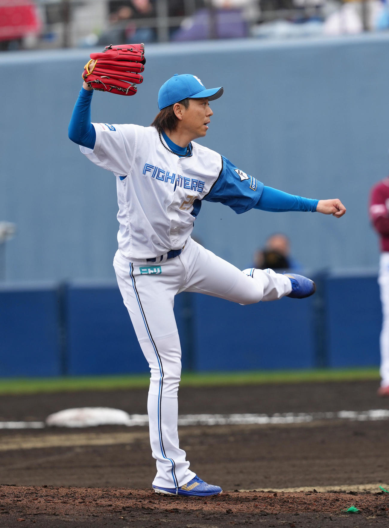 日本ハム対楽天　6回から登板した日本ハム宮西（撮影・足立雅史）