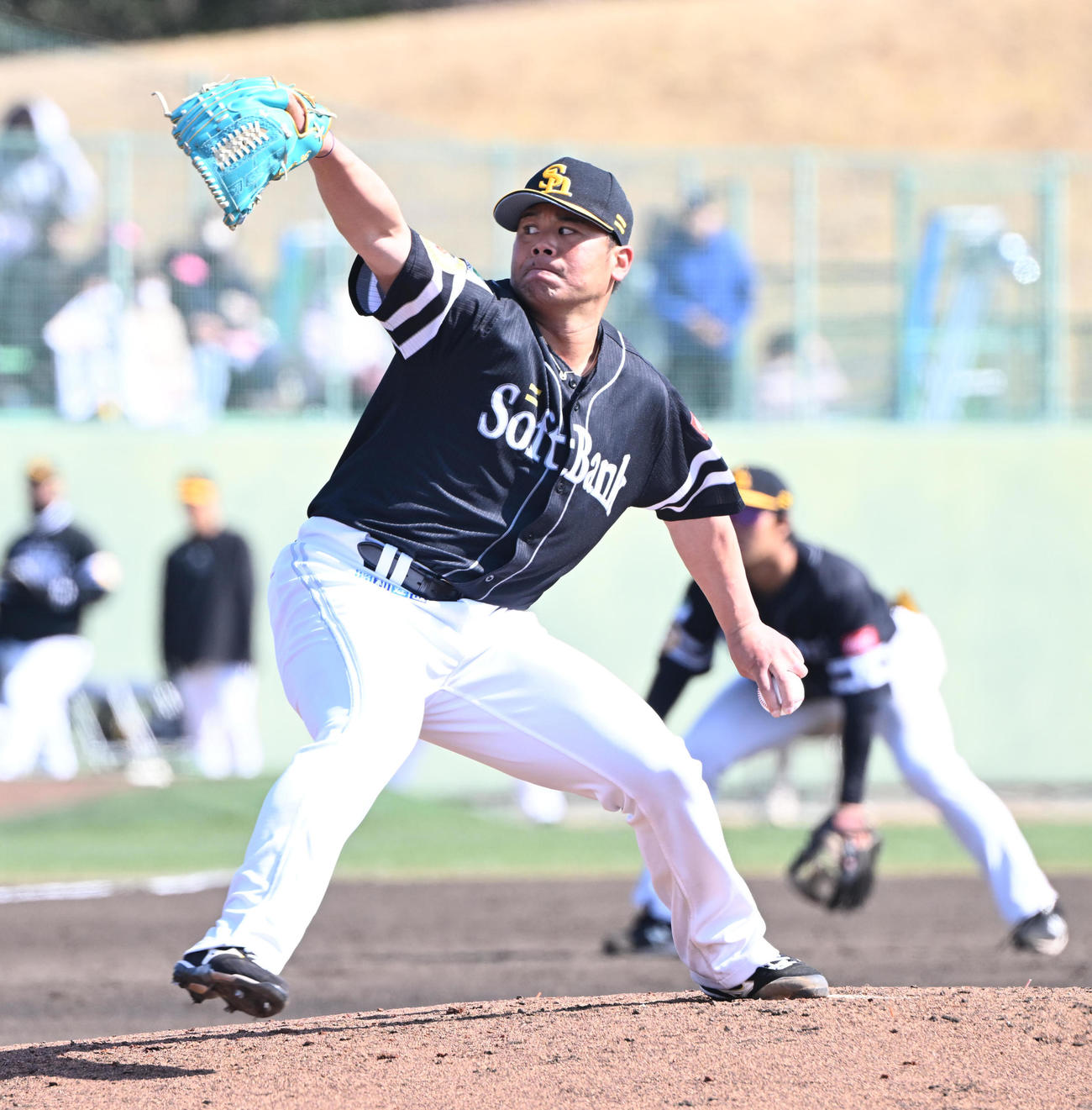 オリックス対ソフトバンク　3回に登板するソフトバンク浜口（撮影・和賀正仁）