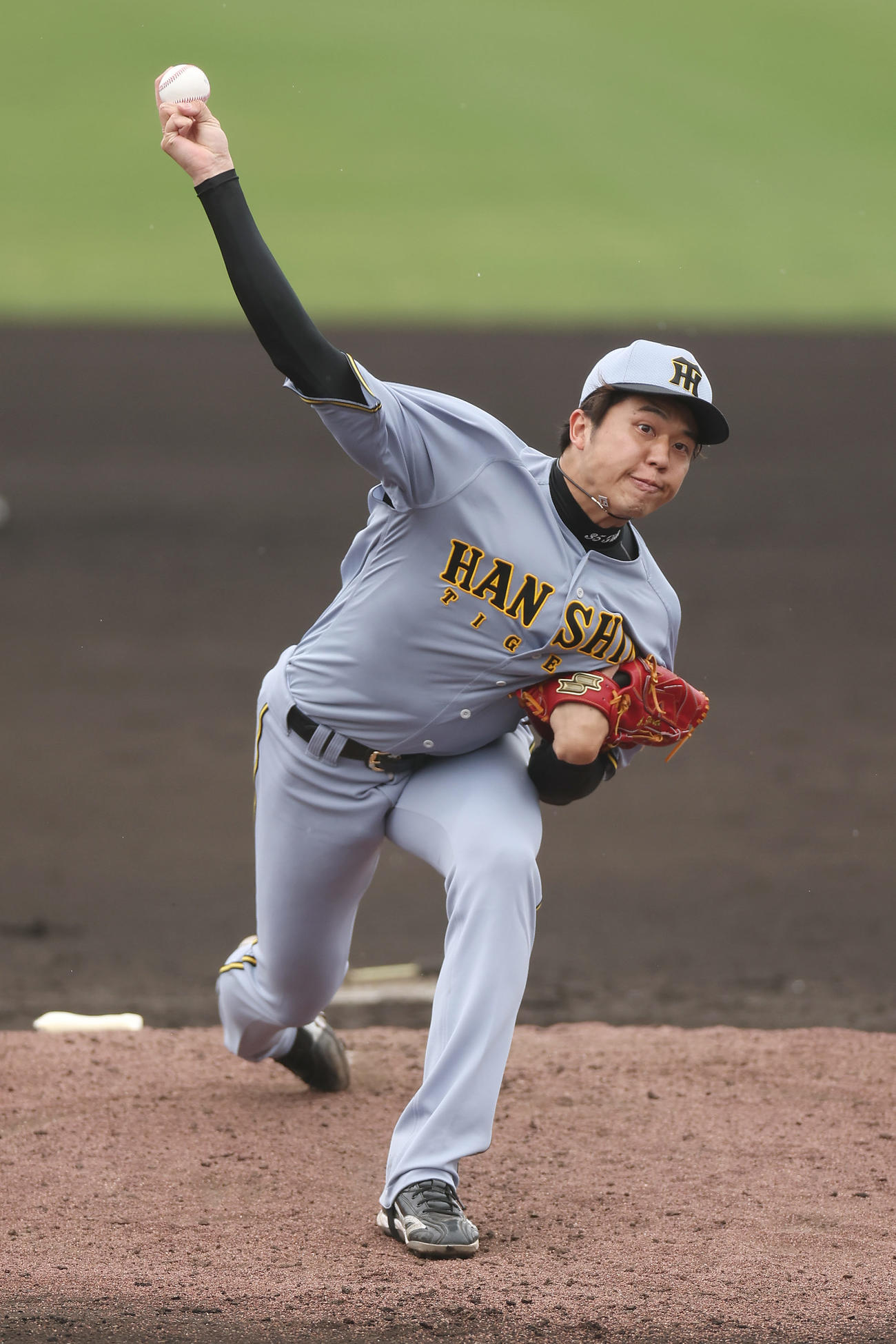中日対阪神　力投する阪神先発の才木（撮影・前田充）