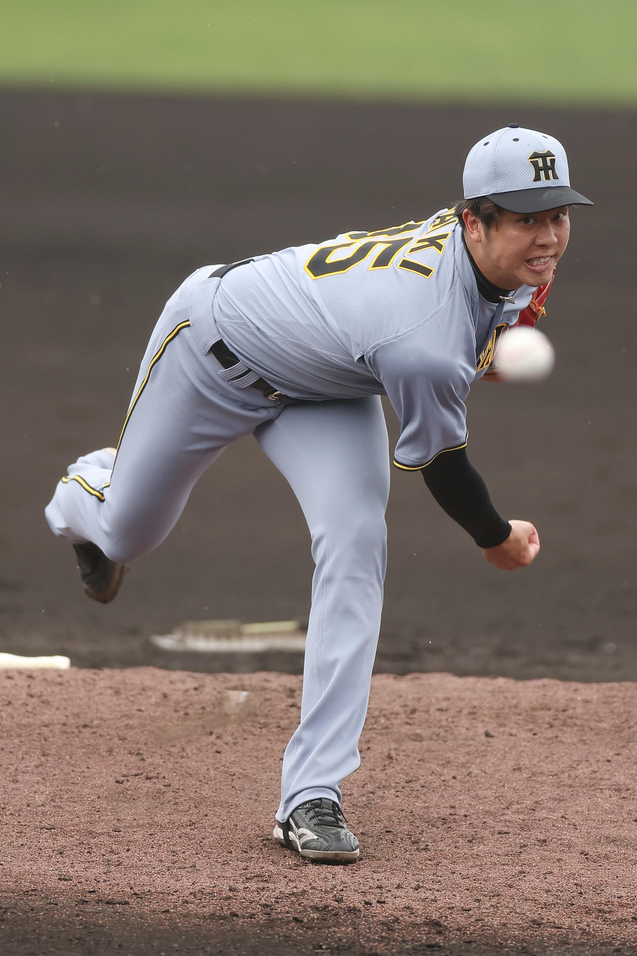 中日対阪神　力投する阪神先発の才木（撮影・前田充）