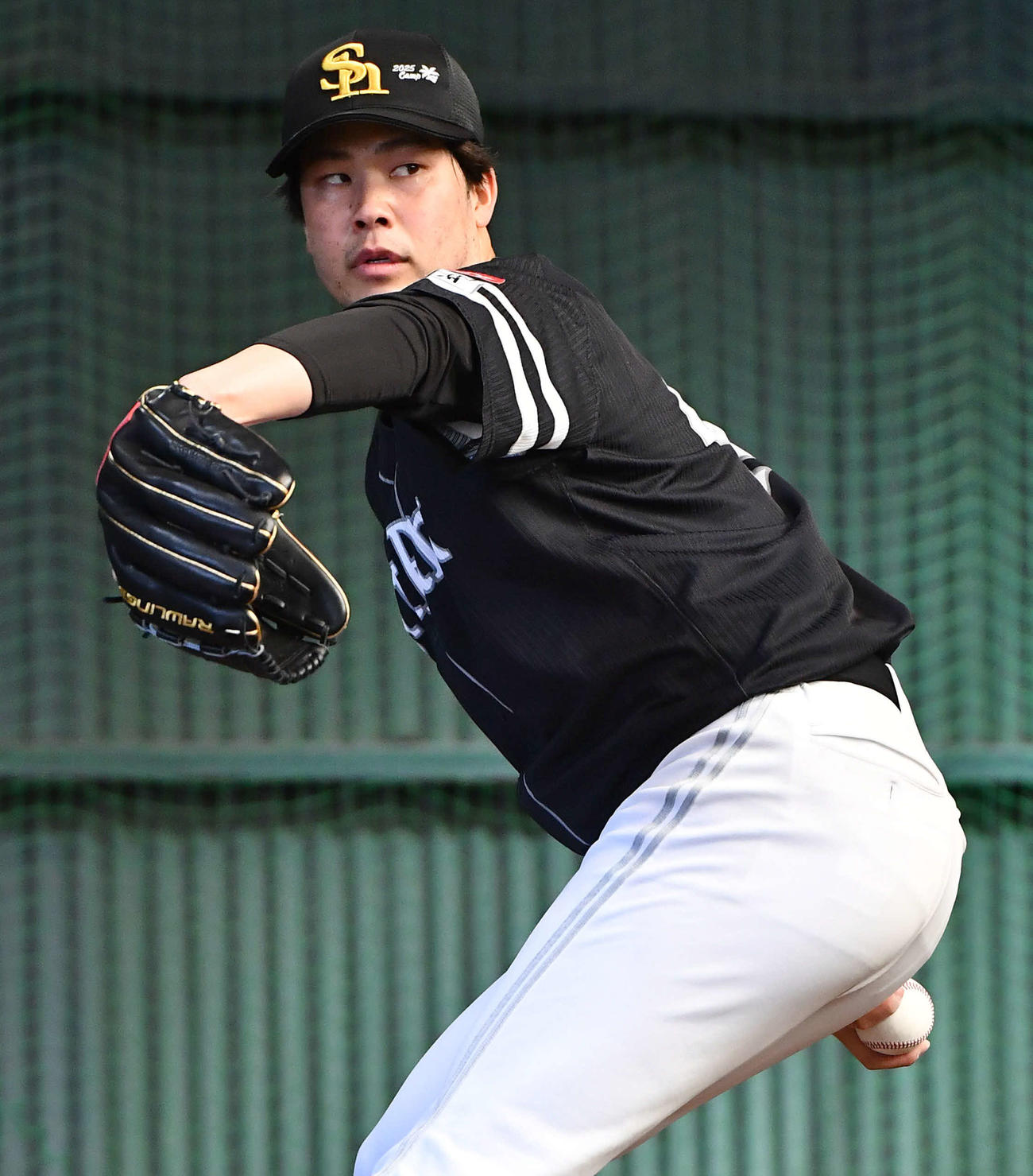 ソフトバンク藤井皓哉（2025年2月9日撮影）