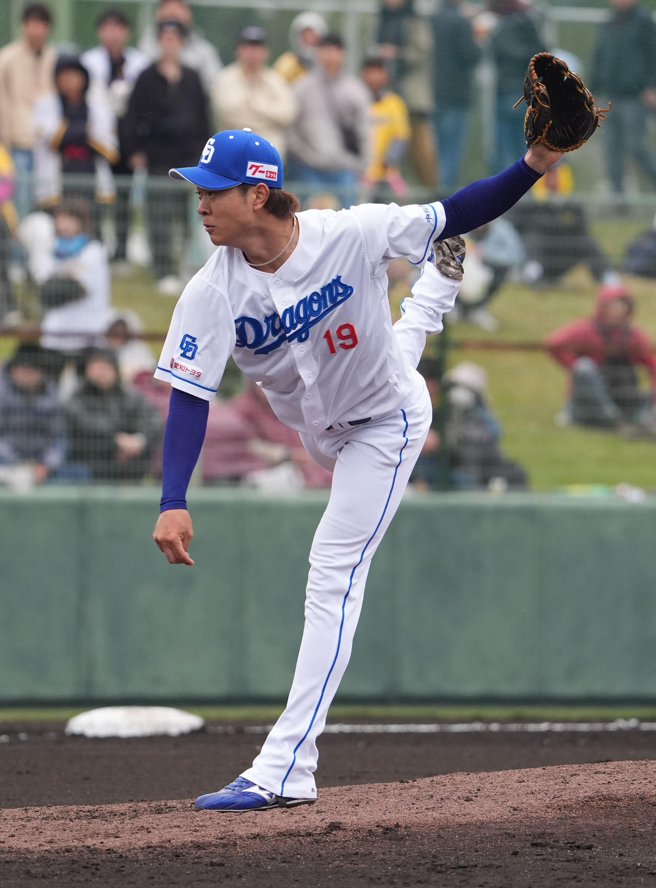 中日対阪神　3回表、中日2番手で登板する高橋宏（撮影・森本幸一）