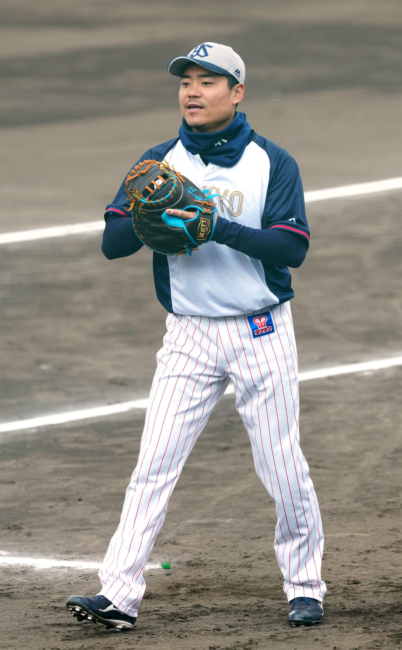 ヤクルト対楽天　試合前練習に臨むヤクルト中村悠（撮影・江口和貴）