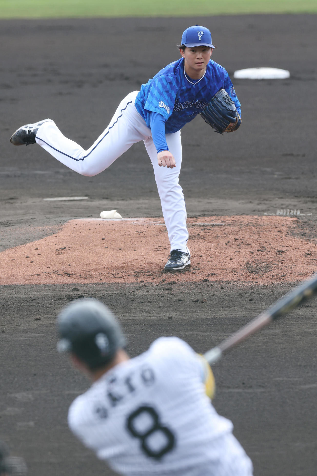 阪神対DeNA 1回裏阪神2死、佐藤輝を空振り三振に仕留める竹田（撮影・前田充）