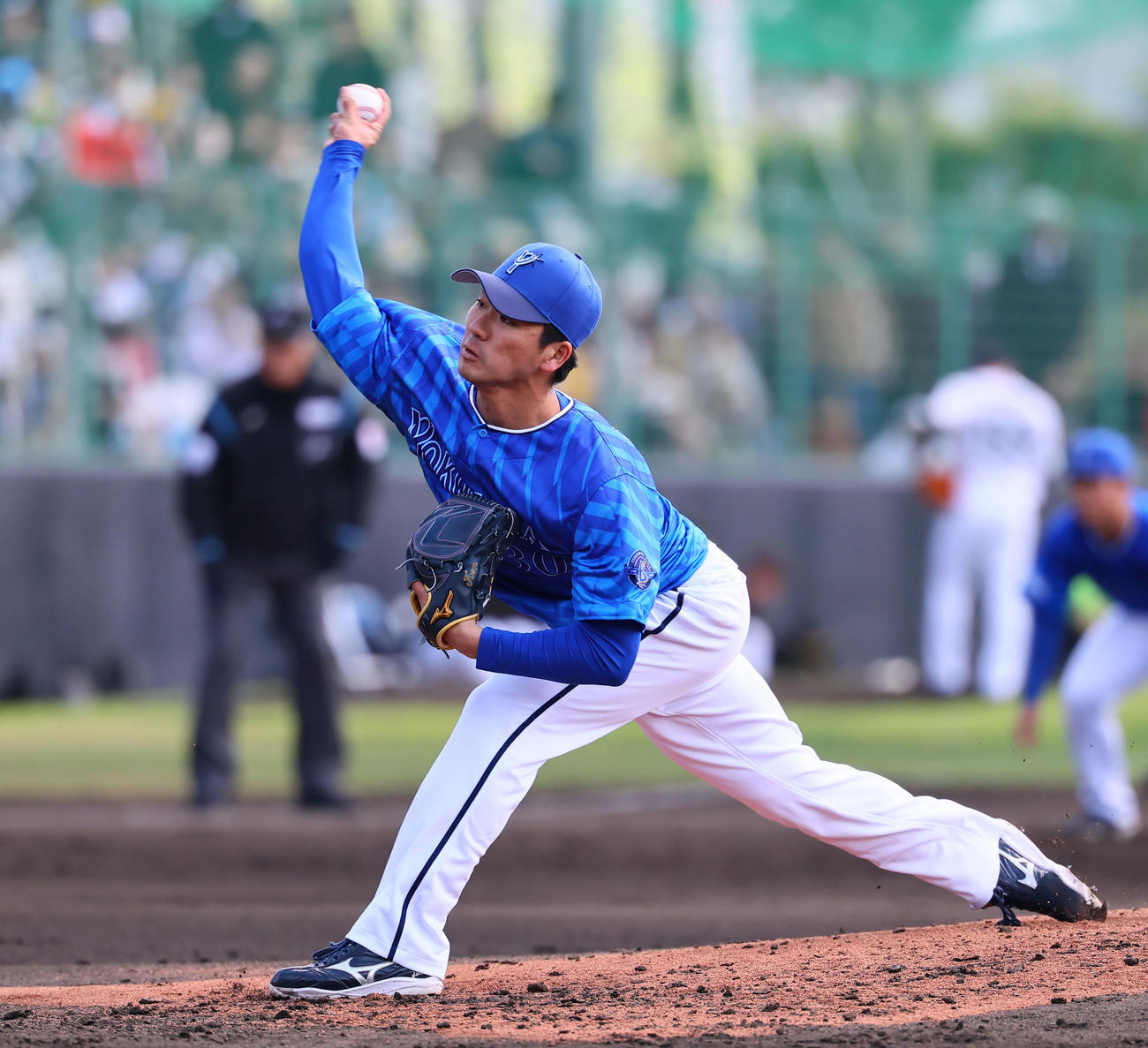 練習試合阪神対DeNA 2回、2番手で登板したDeNA篠木（撮影・藤尾明華）