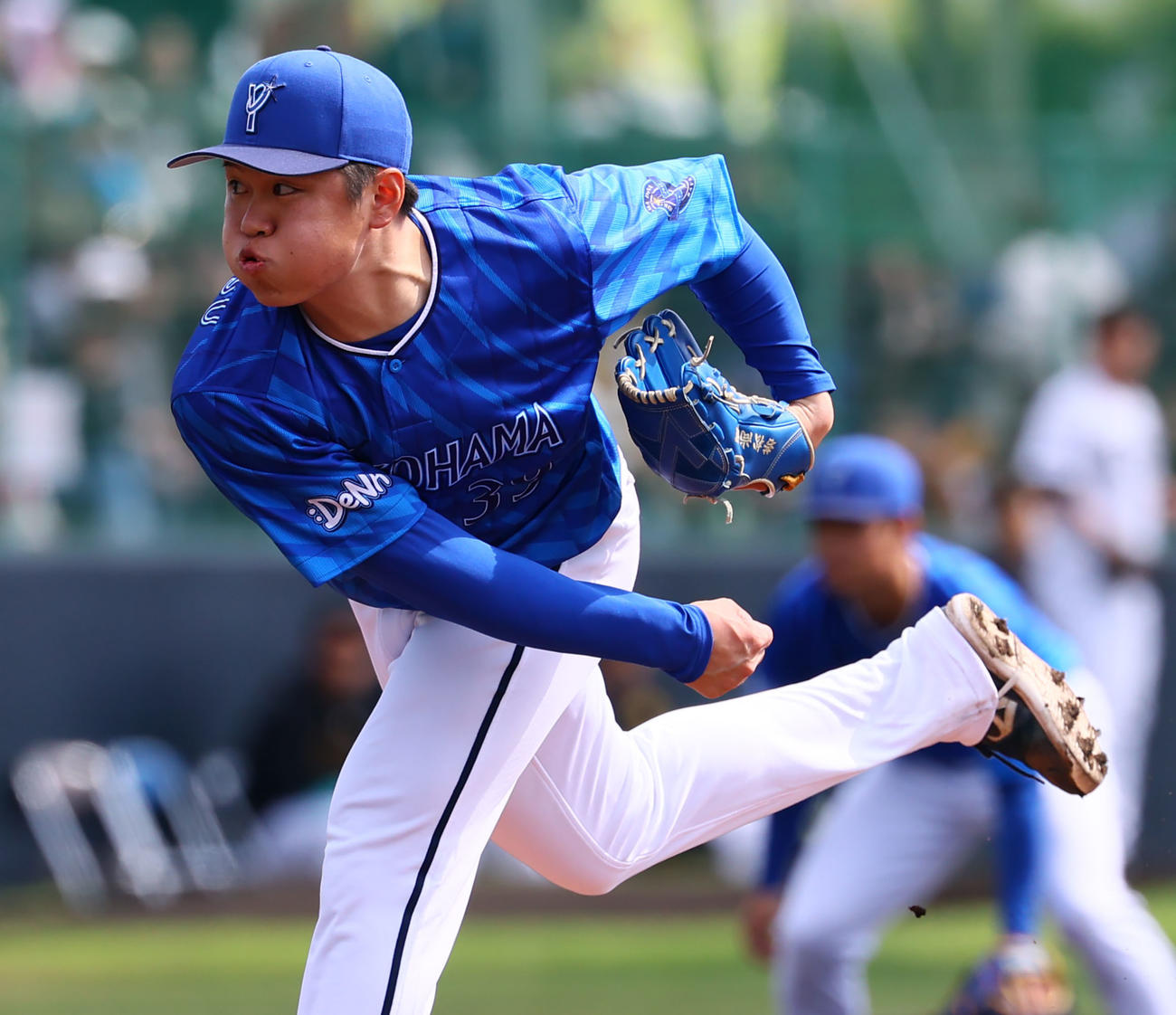 阪神対DeNA　3番手で登板したDeNA若松（撮影・藤尾明華）
