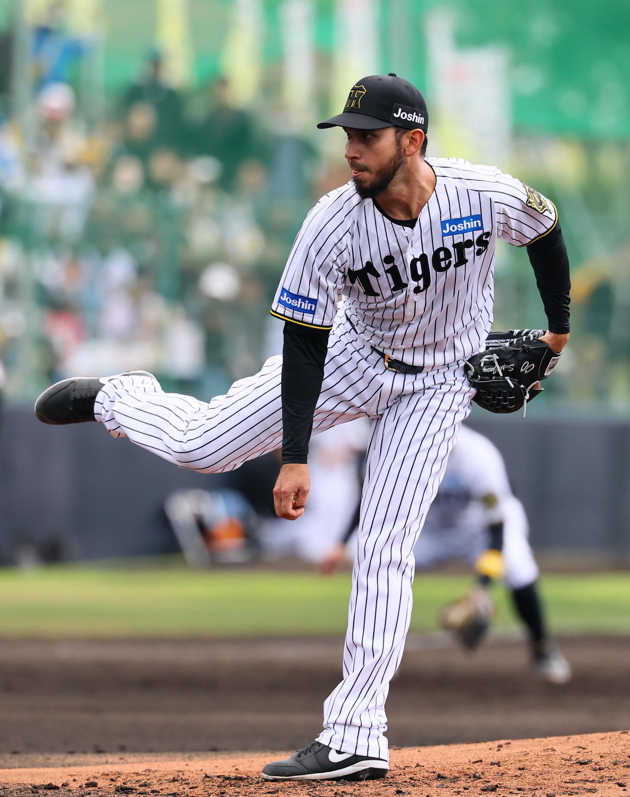 練習試合阪神対DeNA 2回、2番手で登板した阪神ゲラ（撮影・藤尾明華）