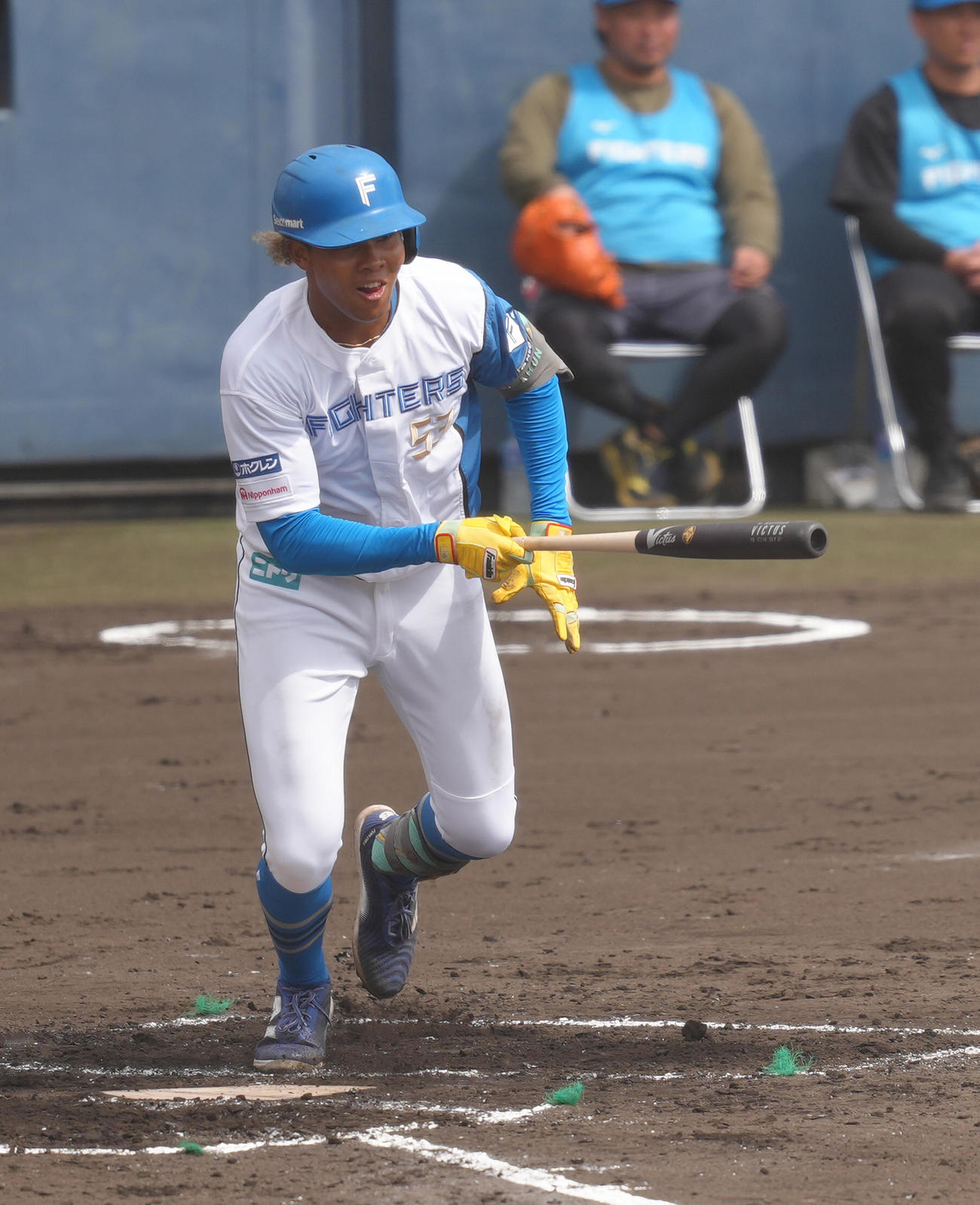 練習試合　日本ハム対台湾・味全　2回裏日本ハム無死二塁、水谷は右前適時打を放つ（撮影・足立雅史）