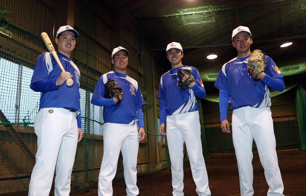 七十七銀行に新戦力として加わった左から石井、後藤、沖、篠塚（撮影・木村有優）