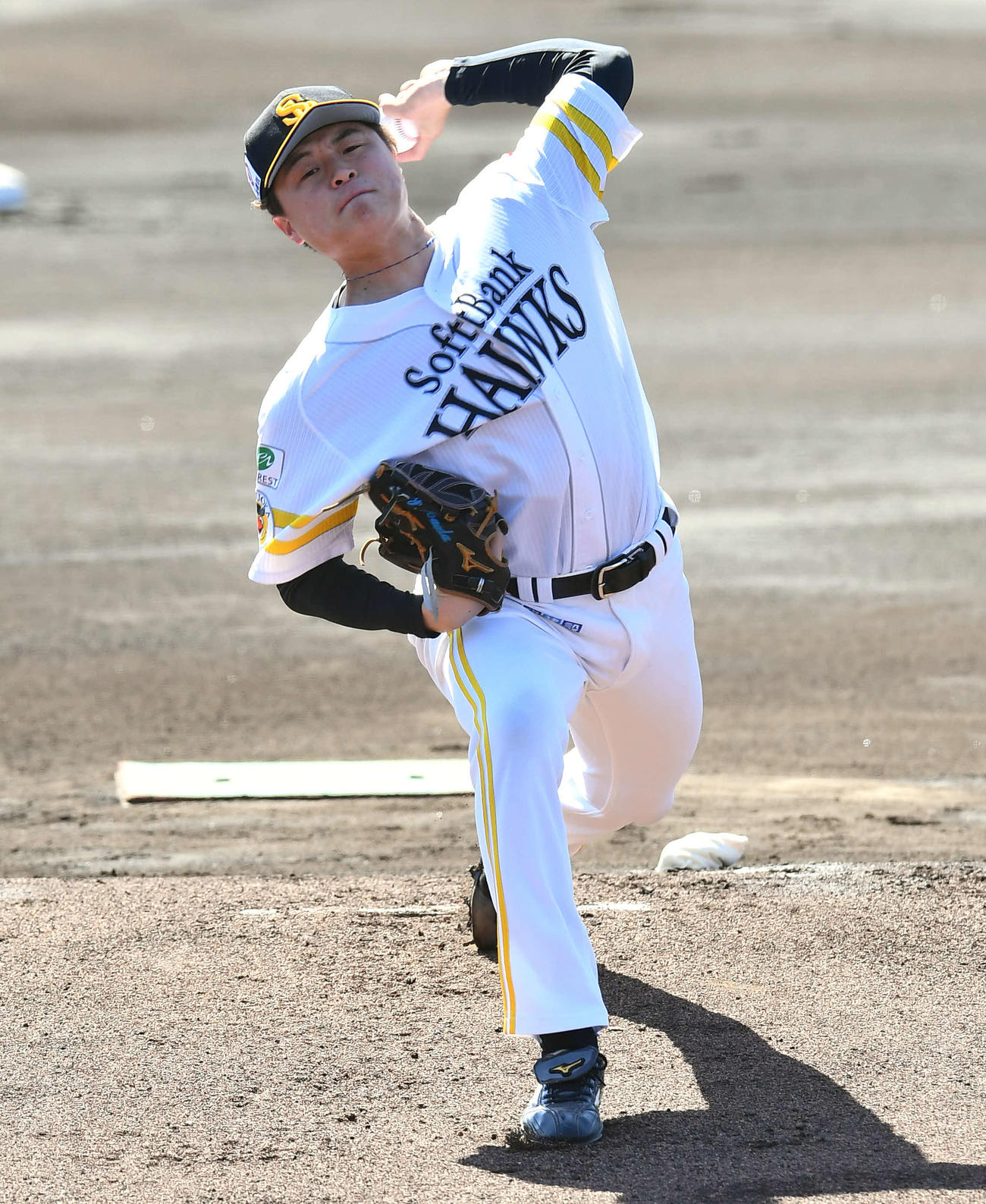ソフトバンク対韓国ロッテ　ソフトバンク先発の前田純（撮影・岩下翔太）
