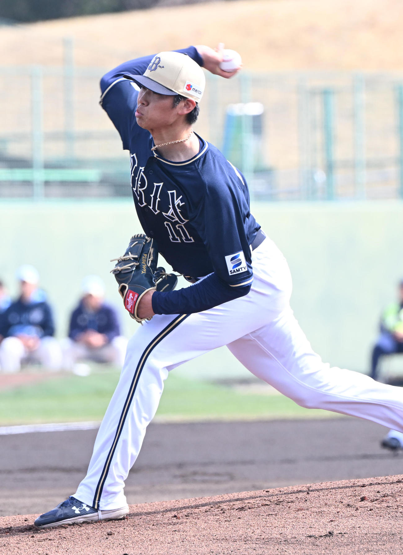 オリックス対韓国ロッテ　先発するオリックス山下（撮影・和賀正仁）