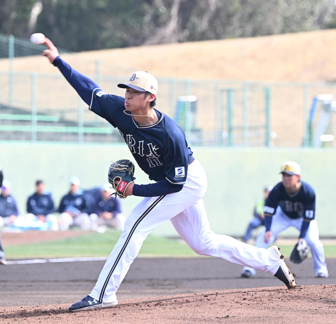 オリックス対韓国ロッテ　先発するオリックス山下（撮影・和賀正仁）