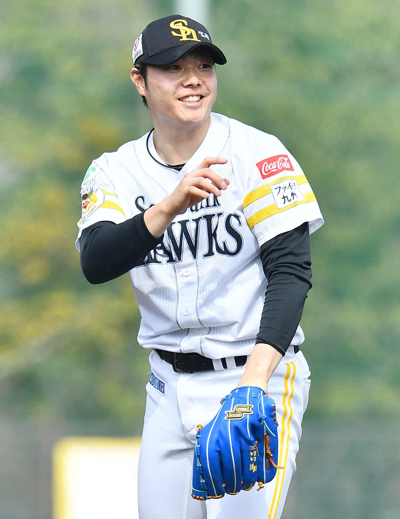 ライブBPに登板し、笑顔を見せるソフトバンク松本裕（撮影・岩下翔太）