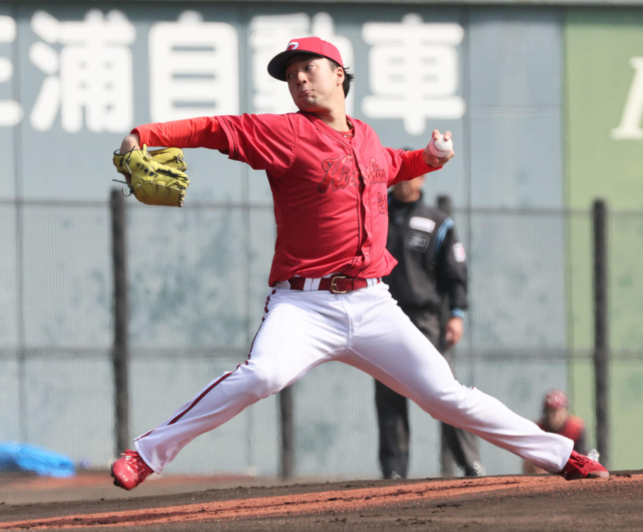 楽天対広島　広島先発のドラフト2位の佐藤柳（撮影・加藤孝規）