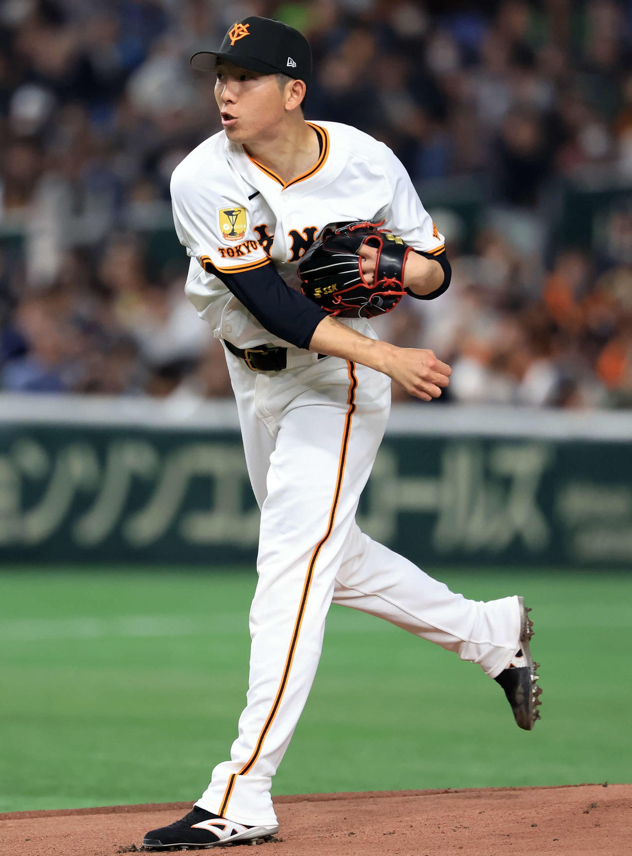 巨人対ヤクルト　力投する巨人先発の戸郷（撮影・浅見桂子）