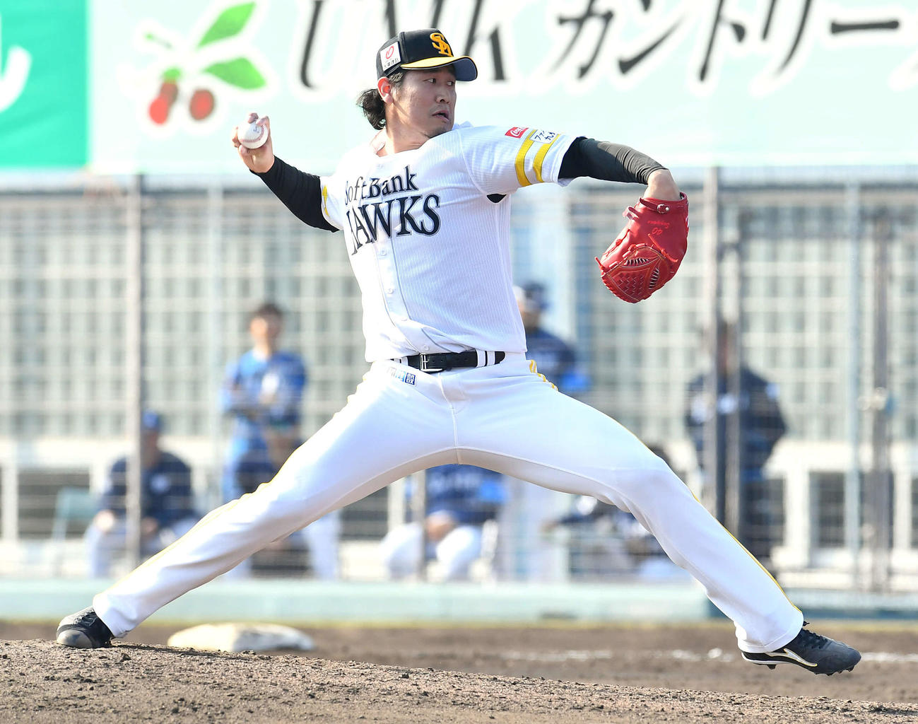 ソフトバンク対西武　7回表から登板した、ソフトバンク5番手の杉山（撮影・岩下翔太）