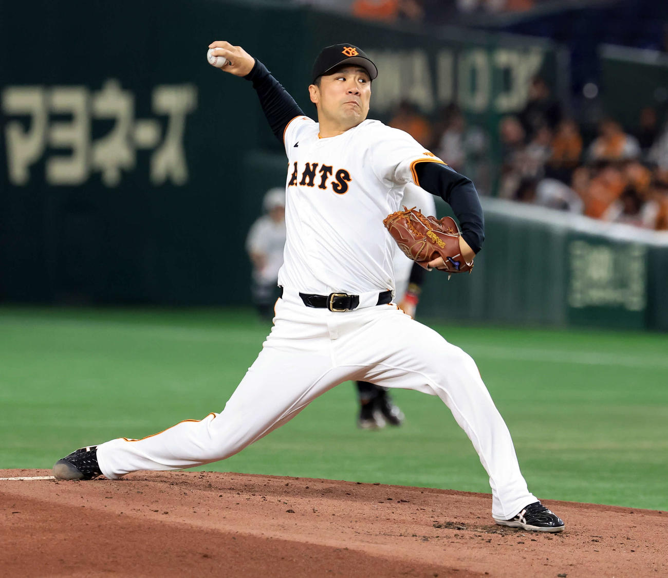 巨人対ヤクルト　2回表ヤクルトの攻撃で力投する田中将（撮影・浅見桂子）