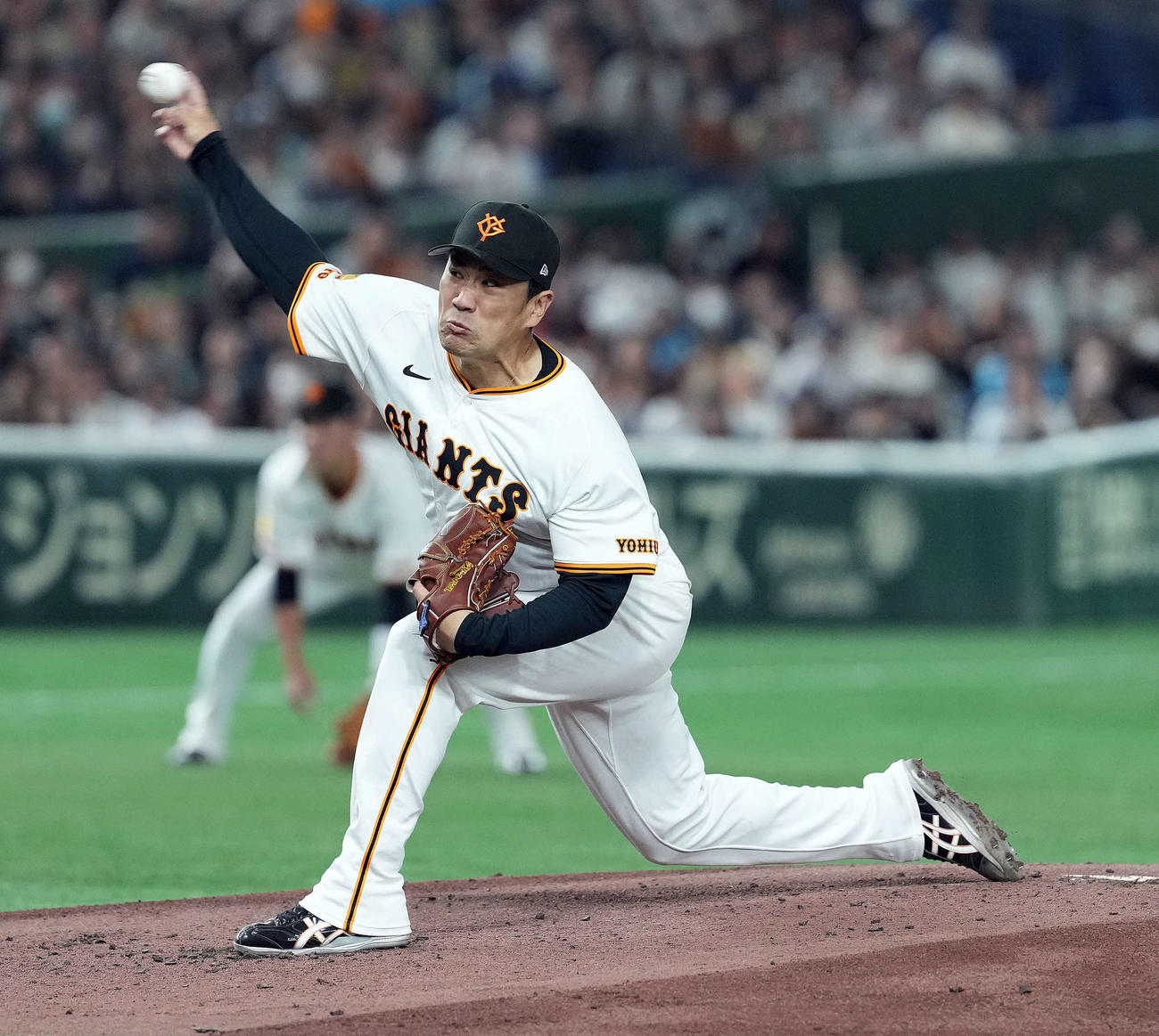 巨人対ヤクルト　力投する巨人の先発田中将（撮影・たえ見朱実）