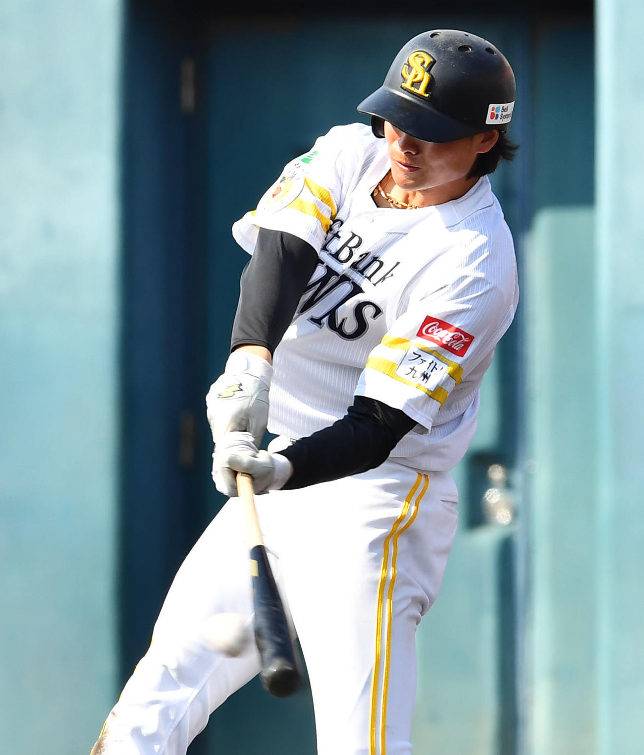 ソフトバンク対ロッテ　6回裏ソフトバンク無死、笹川は右前安打を放つ（撮影・岩下翔太）