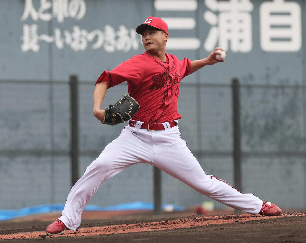 楽天対広島　広島先発の森（撮影・加藤孝規）