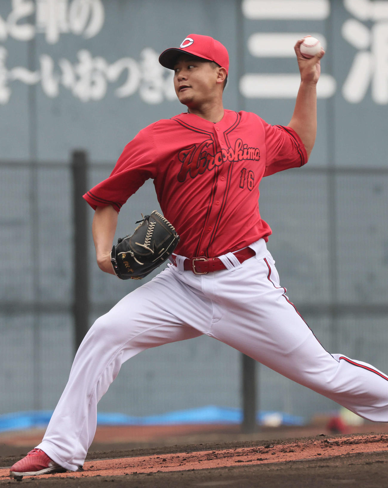 楽天対広島　広島先発の森（撮影・加藤孝規）