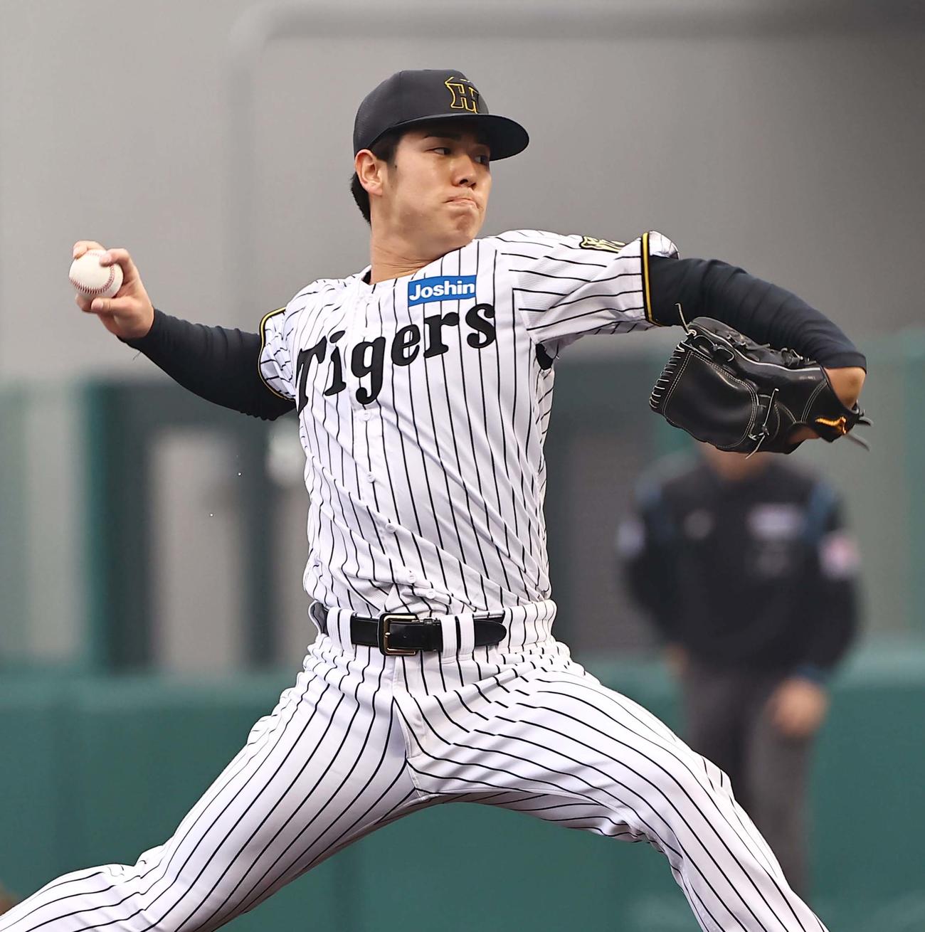 阪神対広島　阪神5番手の石黒（撮影・上田博志）