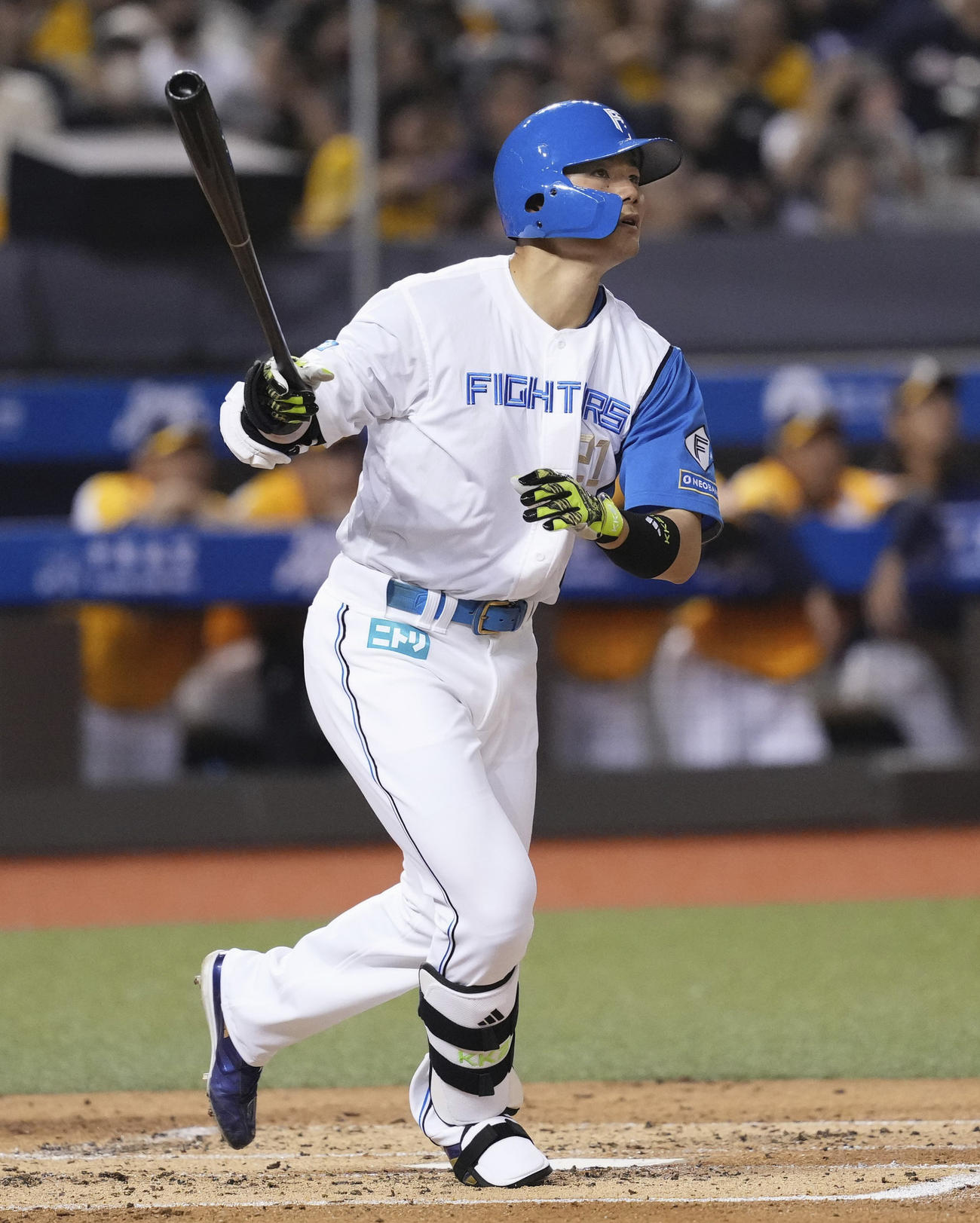 2回、2ランを放つ日本ハム清宮幸（共同）